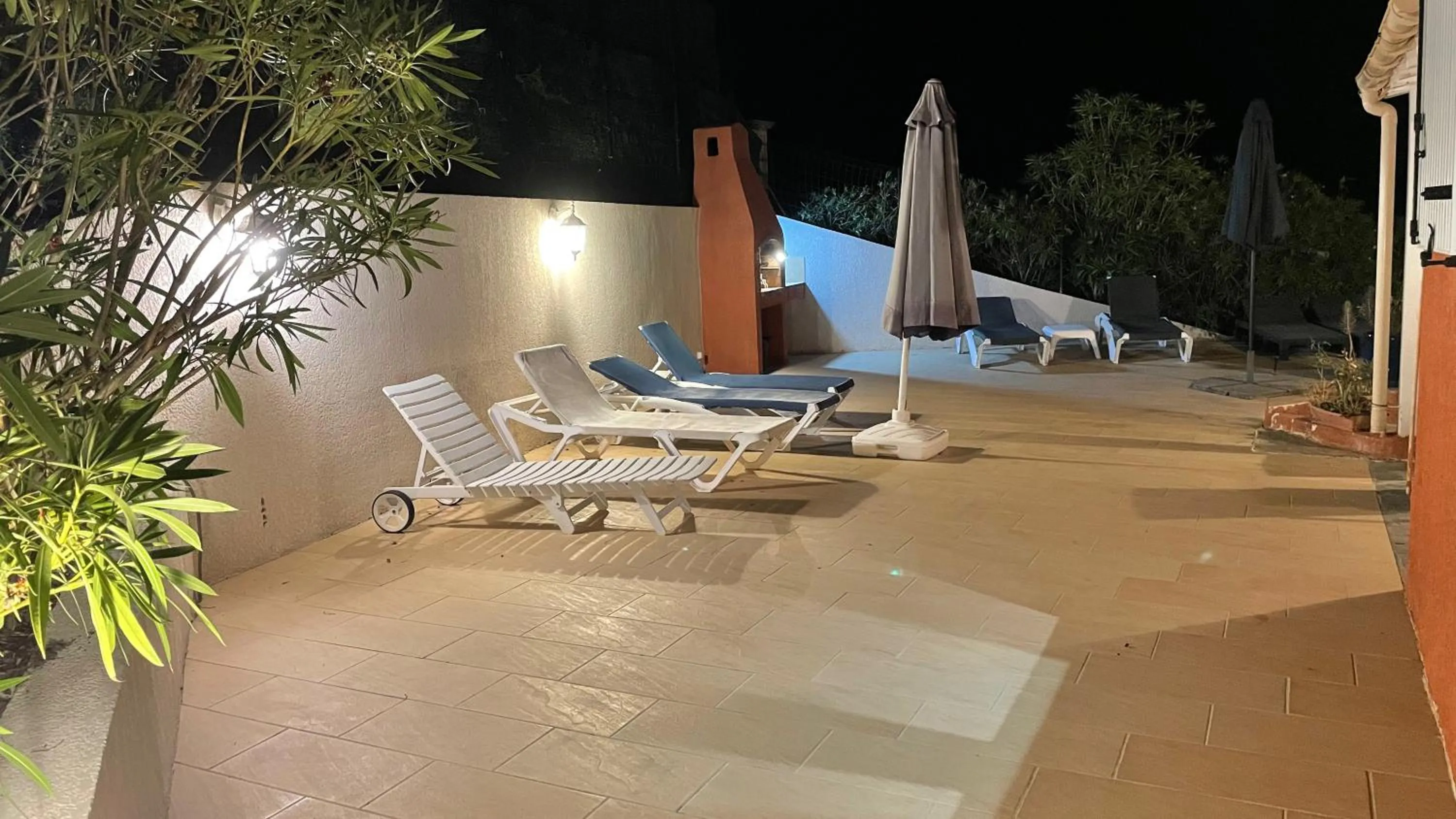 sunbed in Corse Villa Porticcio vue Mer