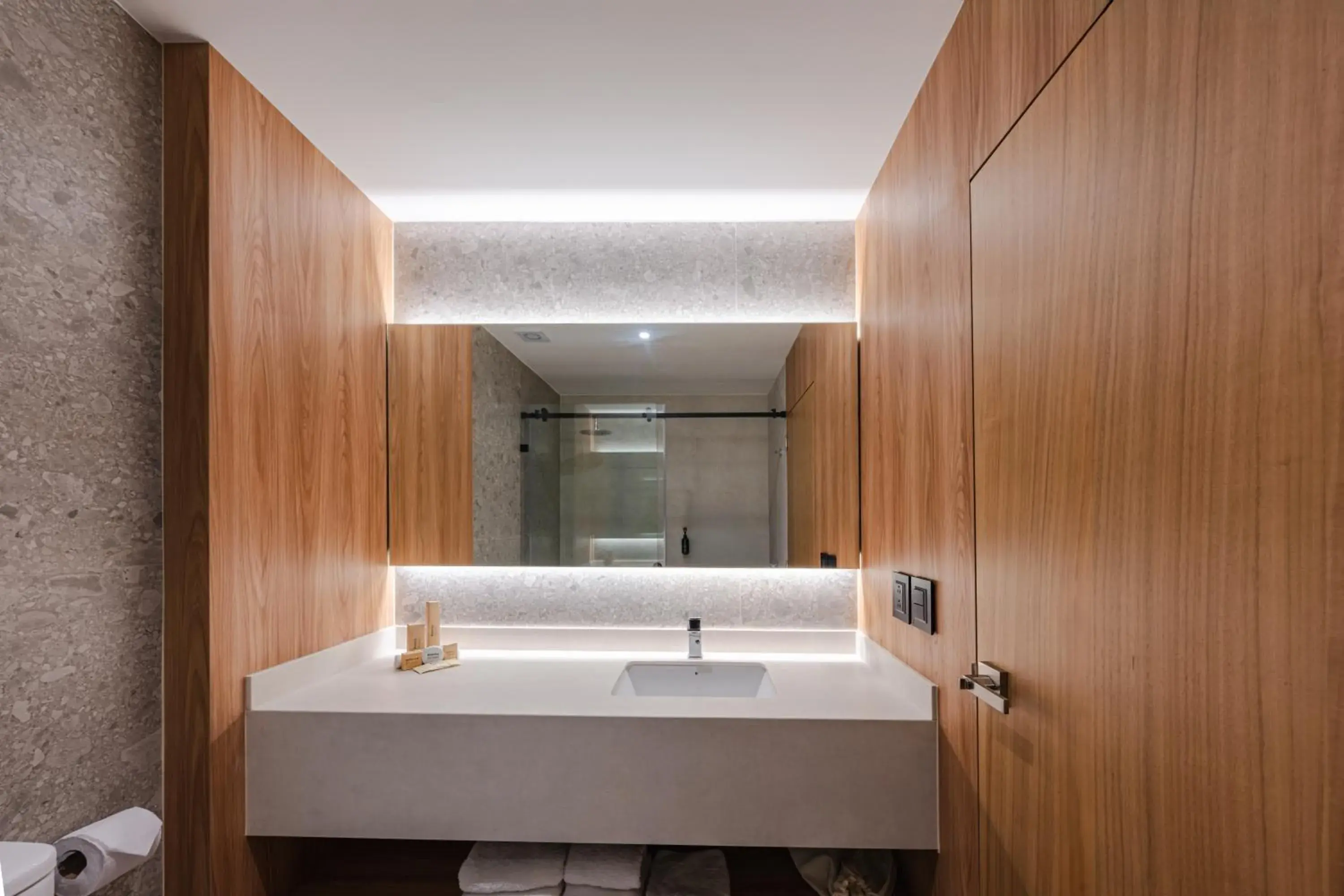 Bathroom in MantaHost Hotel Bathroom in MantaHost Hotel