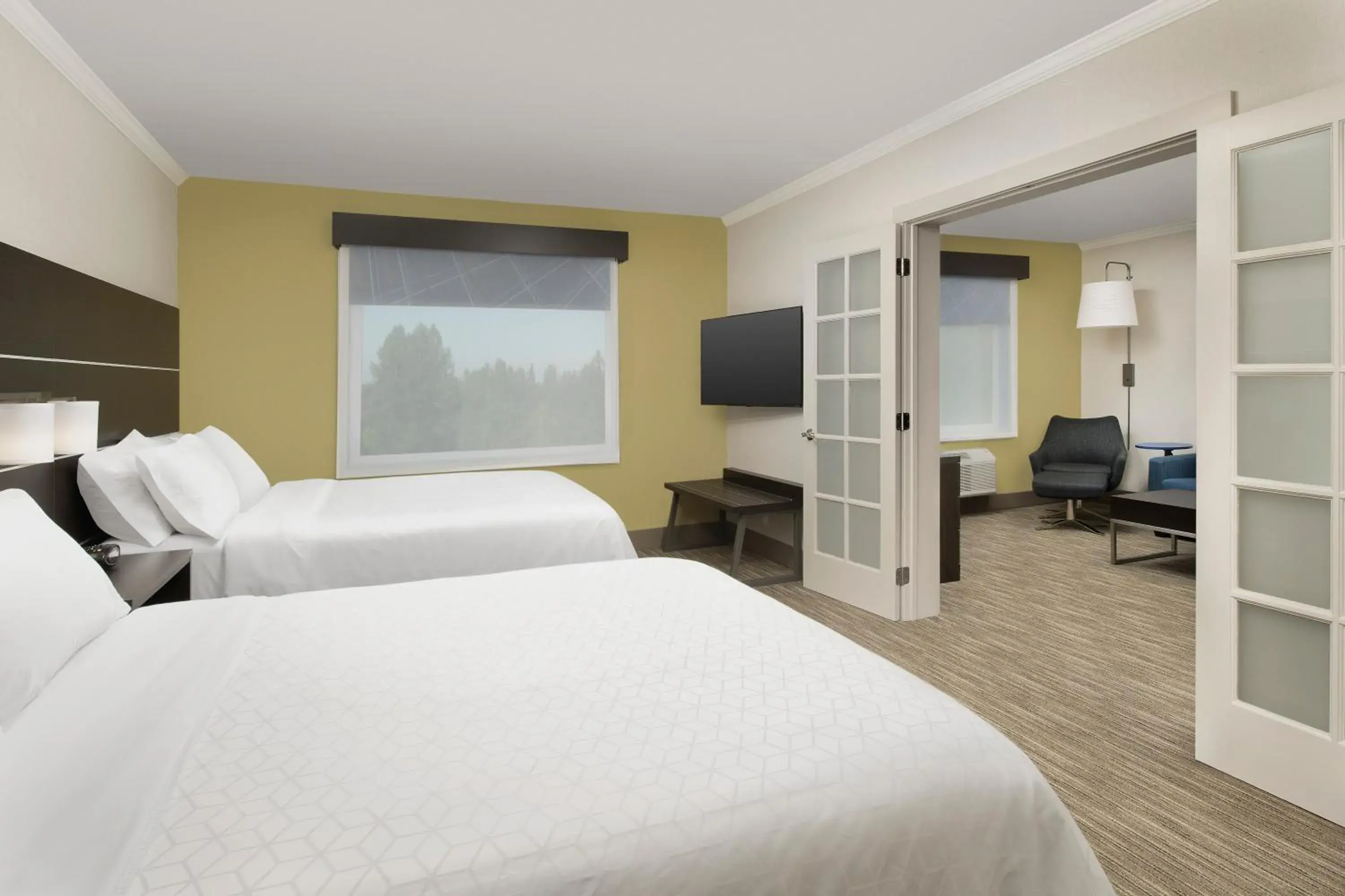 Photo of the whole room, Bed in Holiday Inn Express Puyallup by IHG Photo of the whole room, Bed in Holiday Inn Express Puyallup by IHG