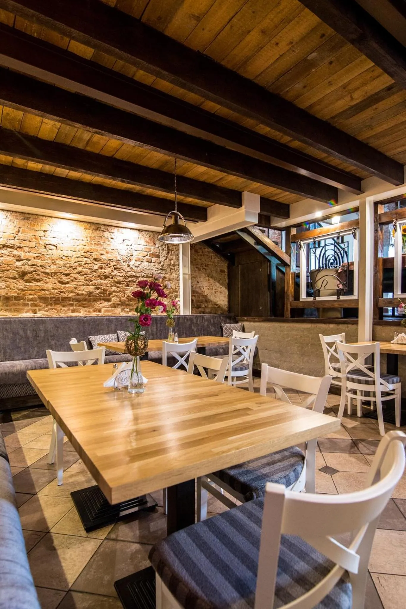 Restaurant/places to eat in Pensjonat Retro