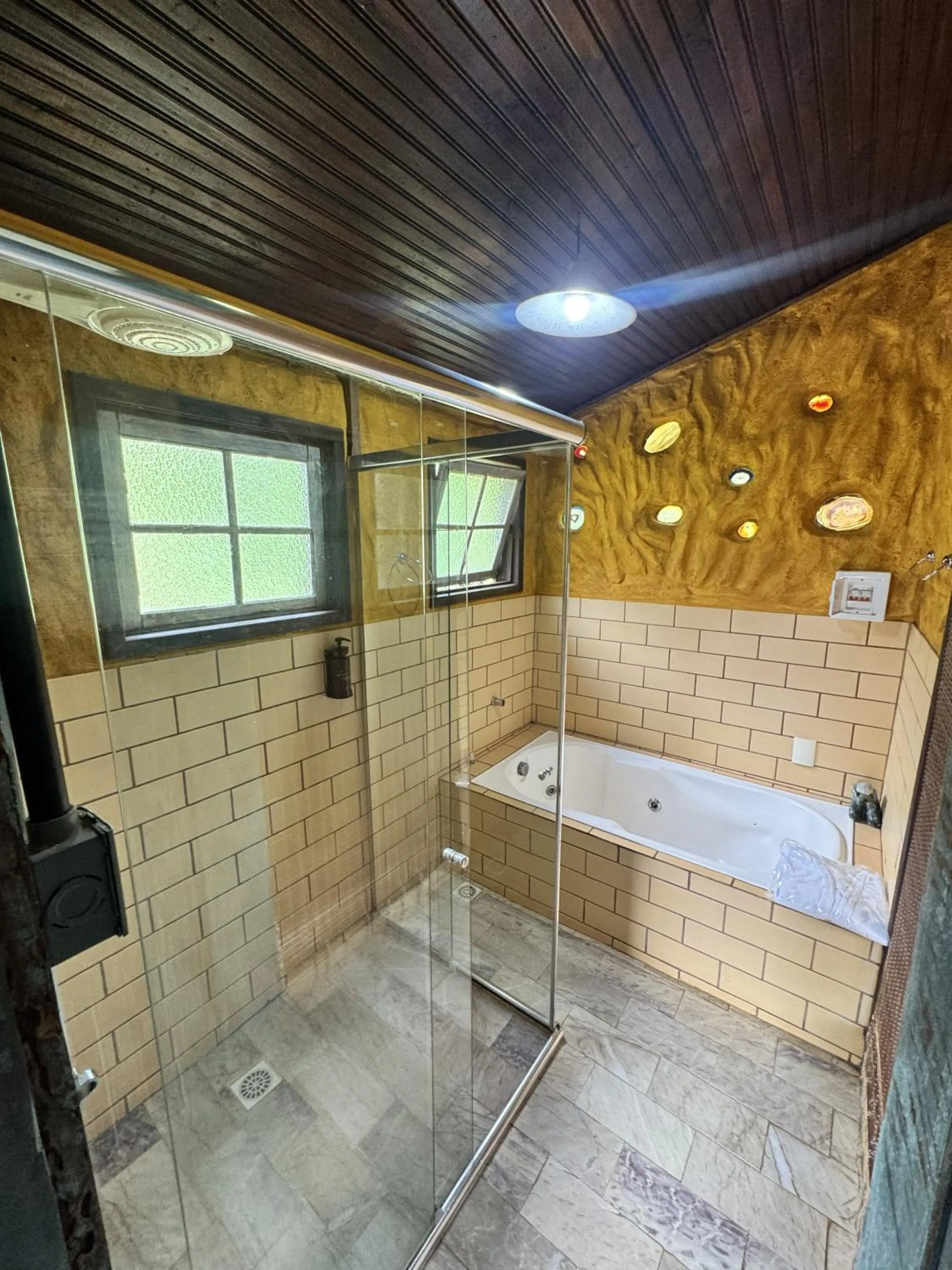 Bath in Capricho Asturiano