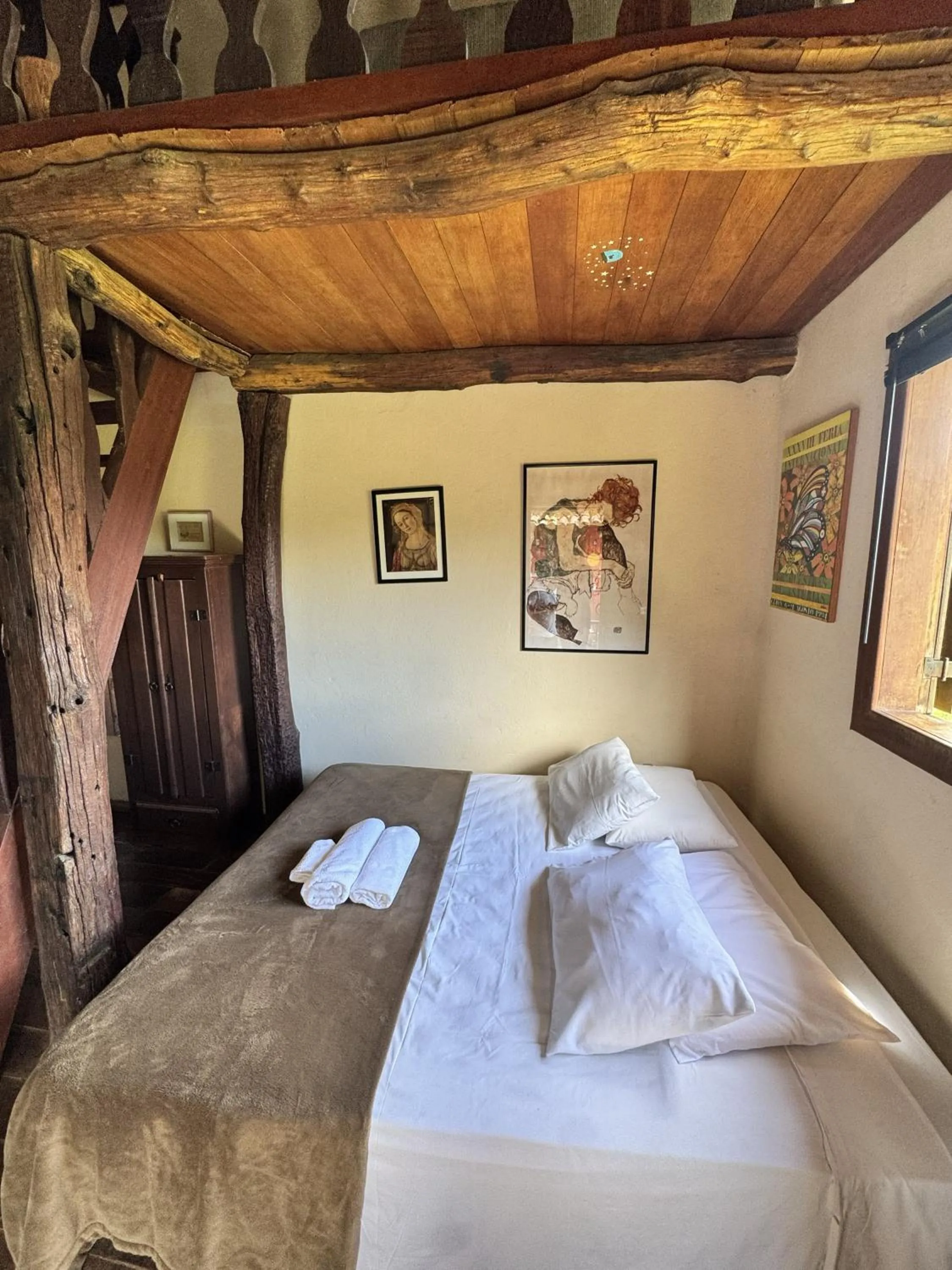 Bedroom, Bed in Capricho Asturiano