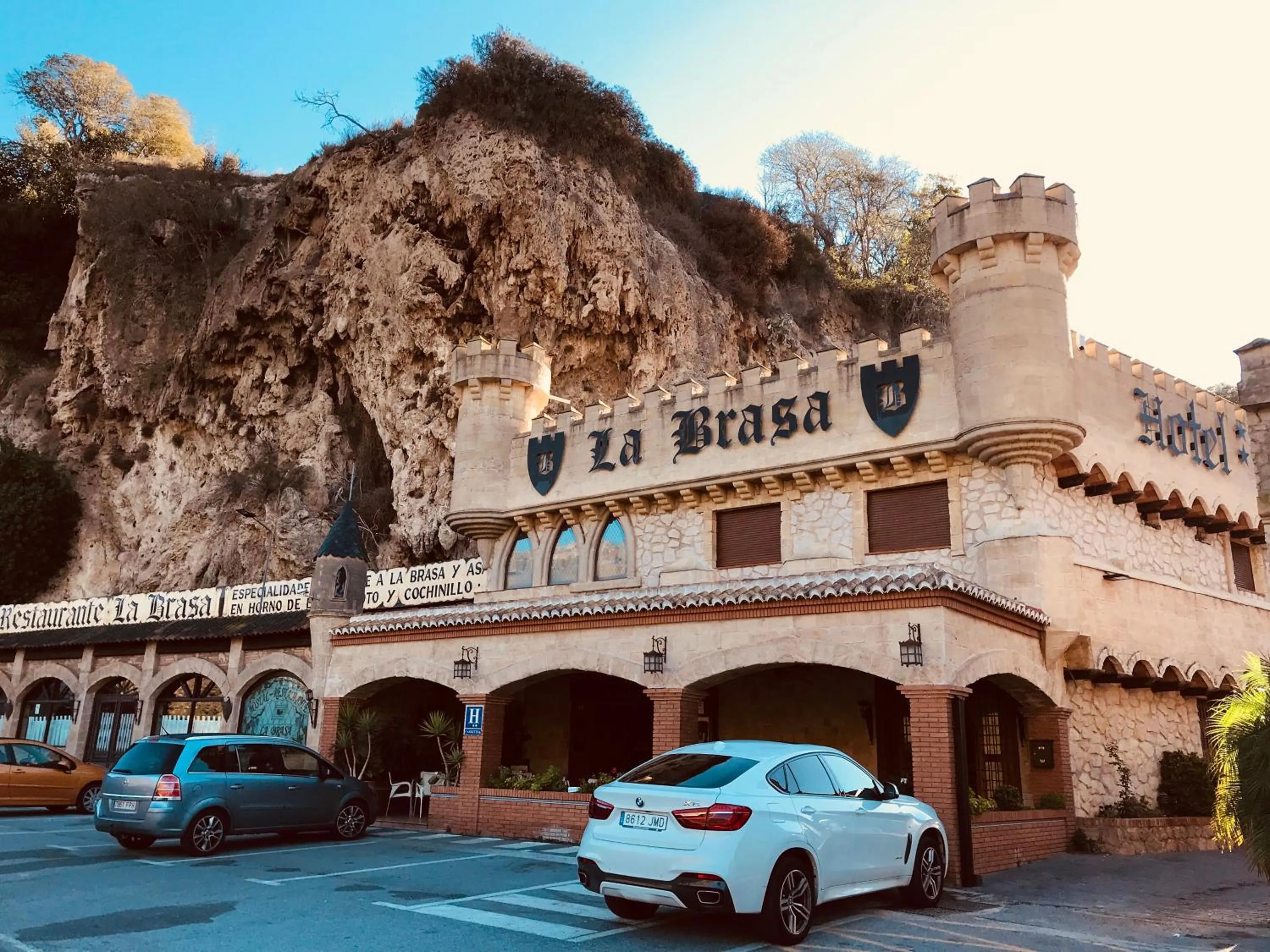 Property building in Hotel La Brasa