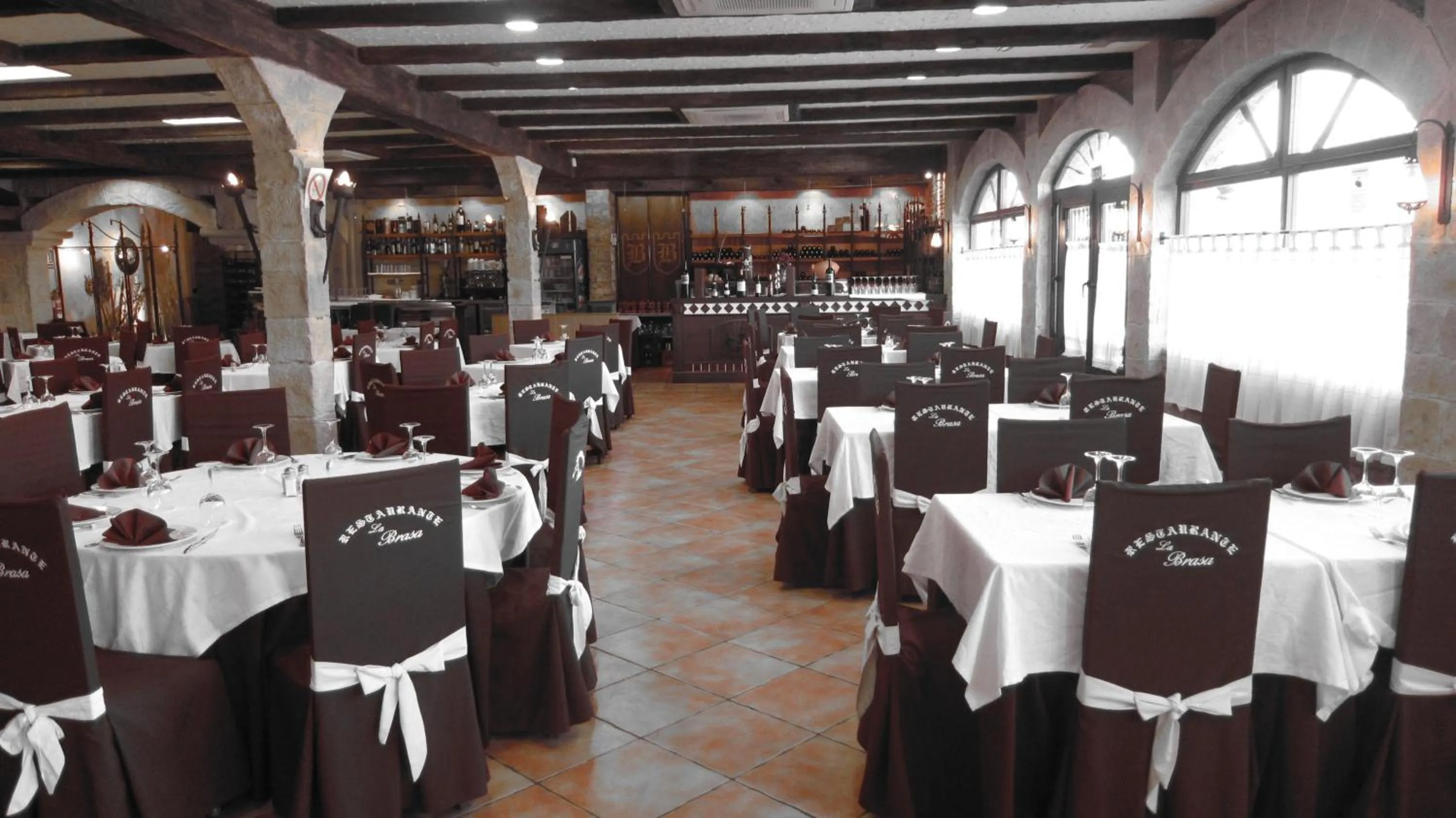 Restaurant/places to eat in Hotel La Brasa