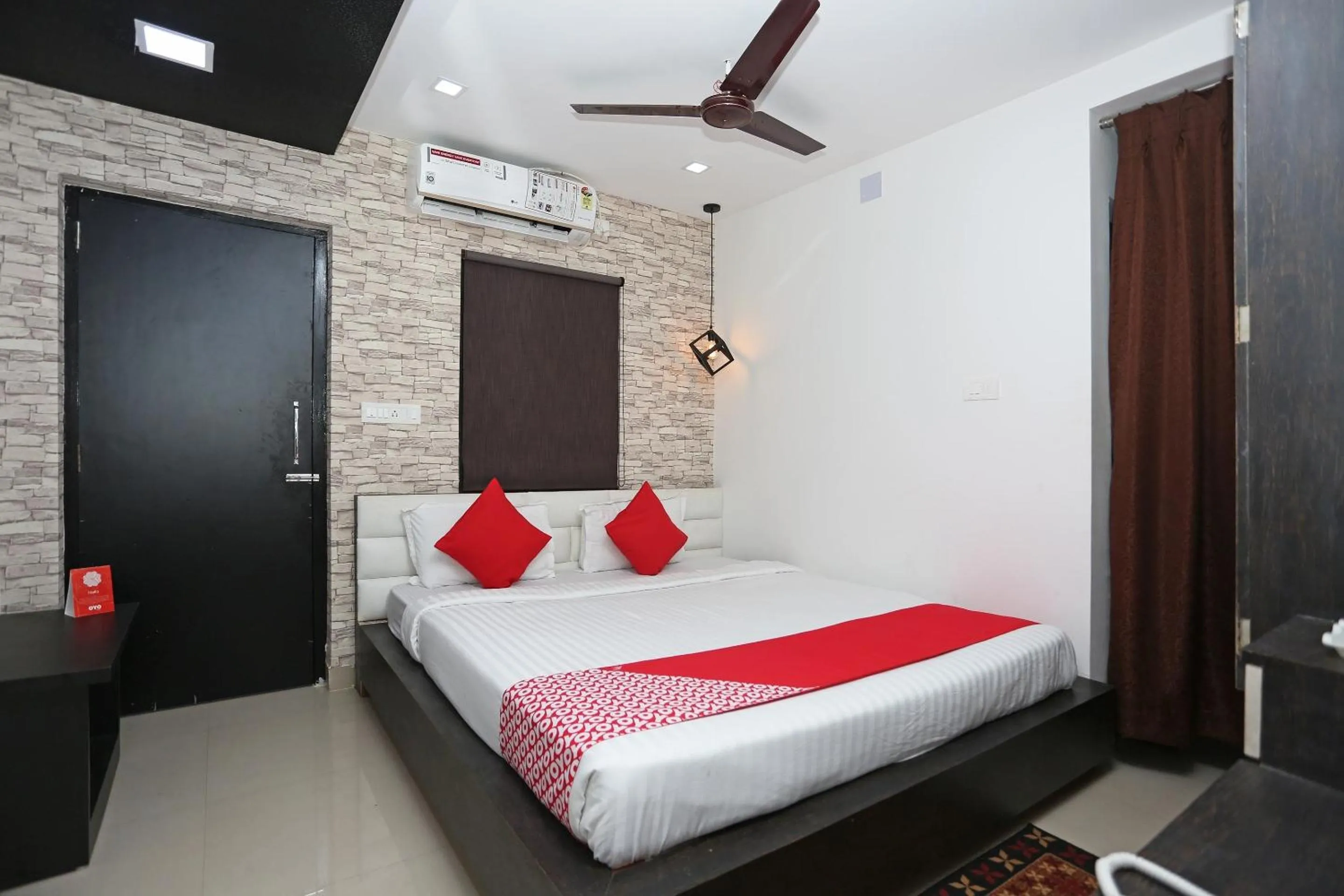 Bedroom in Super Capital O Sai Jagannath