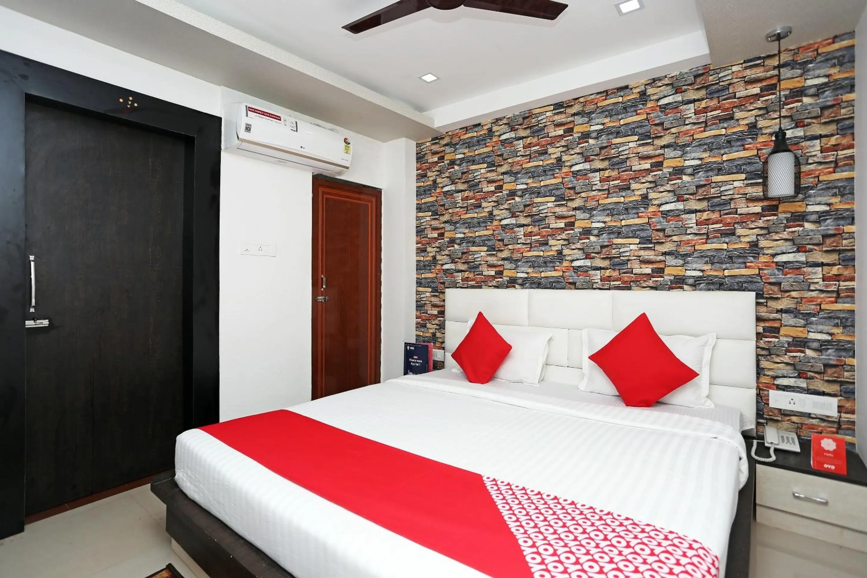 Bedroom in Super Capital O Sai Jagannath