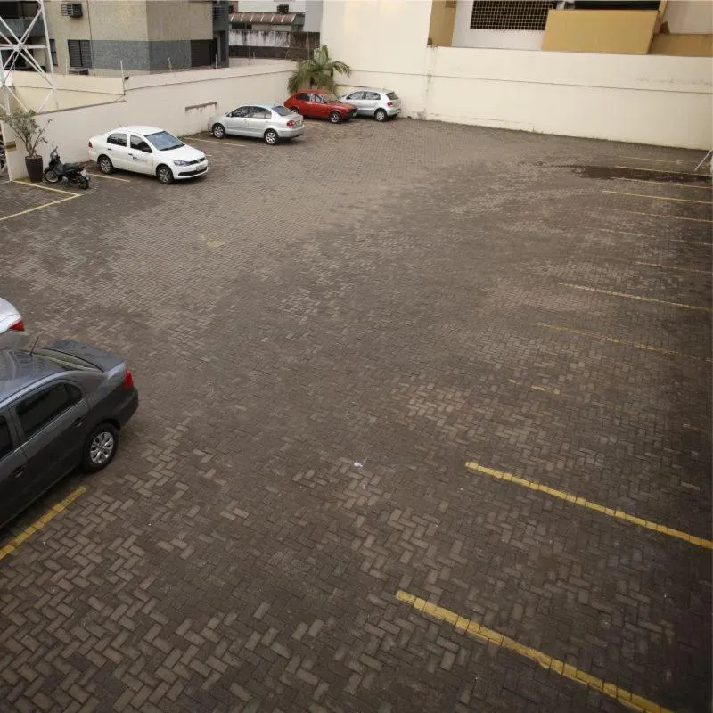 Parking in King Konfort Hotel