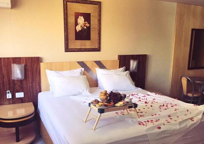 Bed in King Konfort Hotel