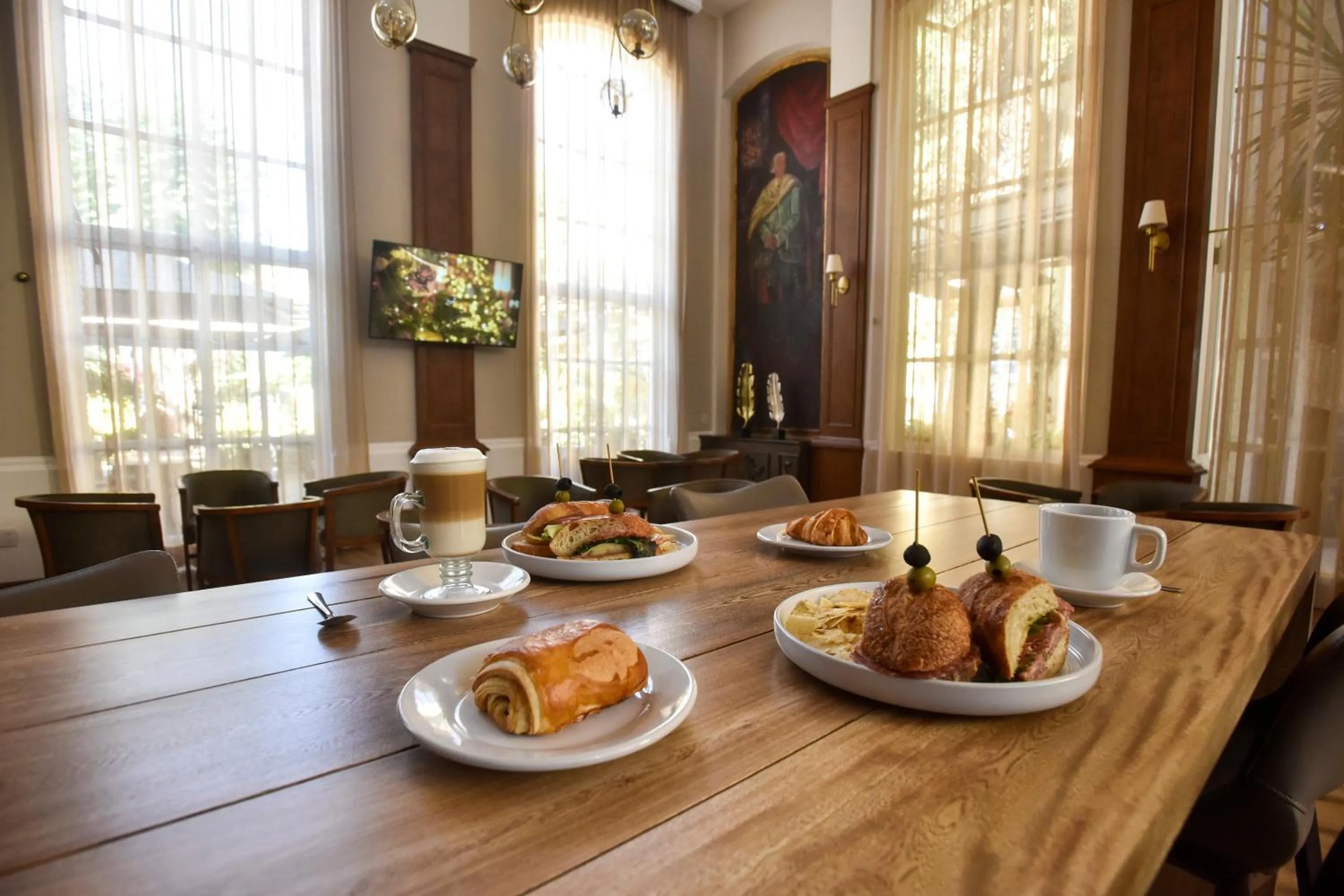 Food in Plaza Camelinas Hotel