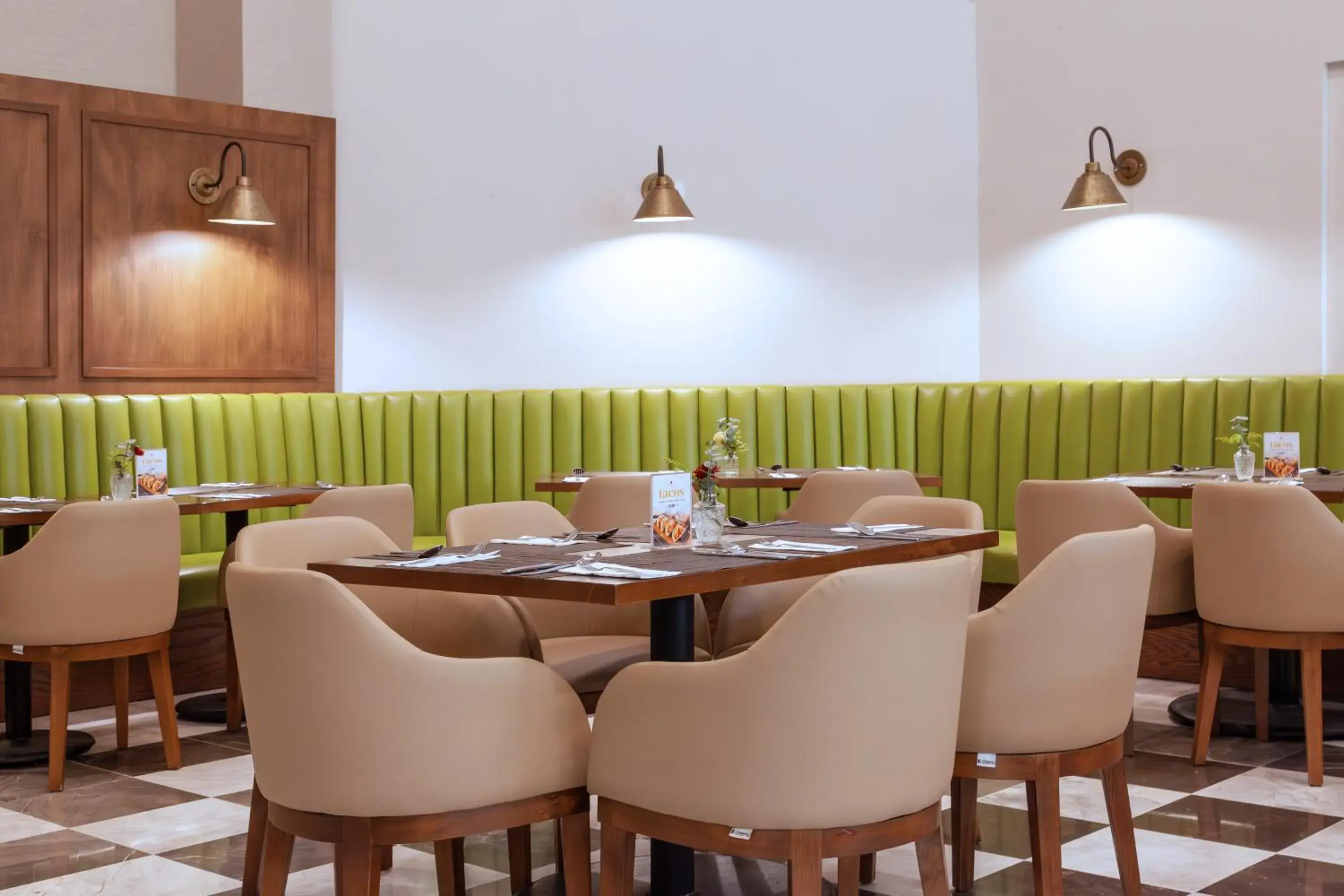 Restaurant/places to eat in Plaza Camelinas Hotel Restaurant/places to eat in Plaza Camelinas Hotel