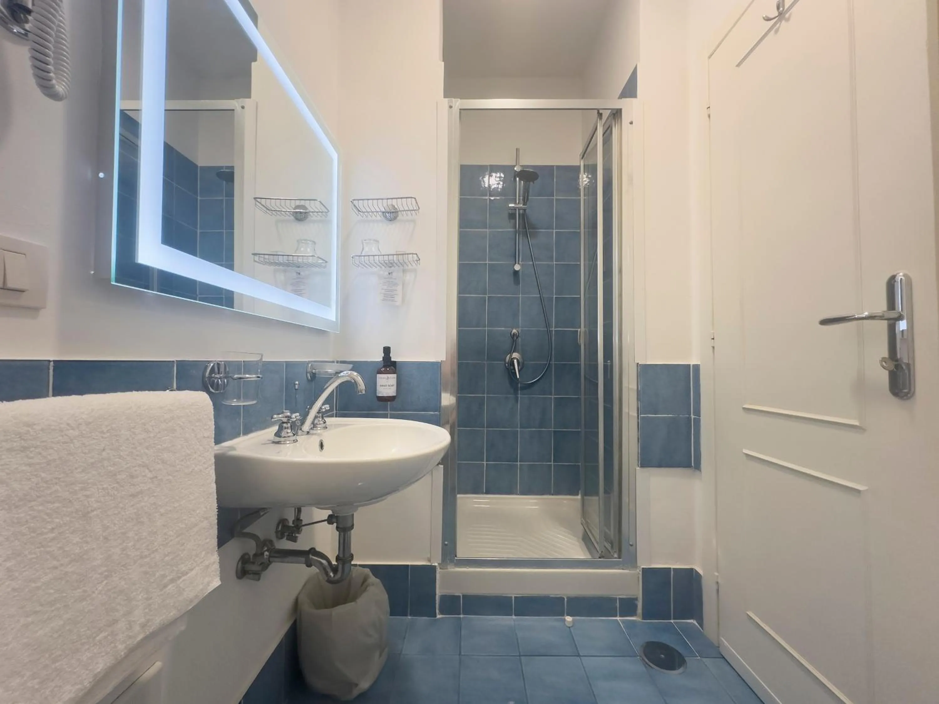 Bathroom in Hotel Chiaia Di Luna