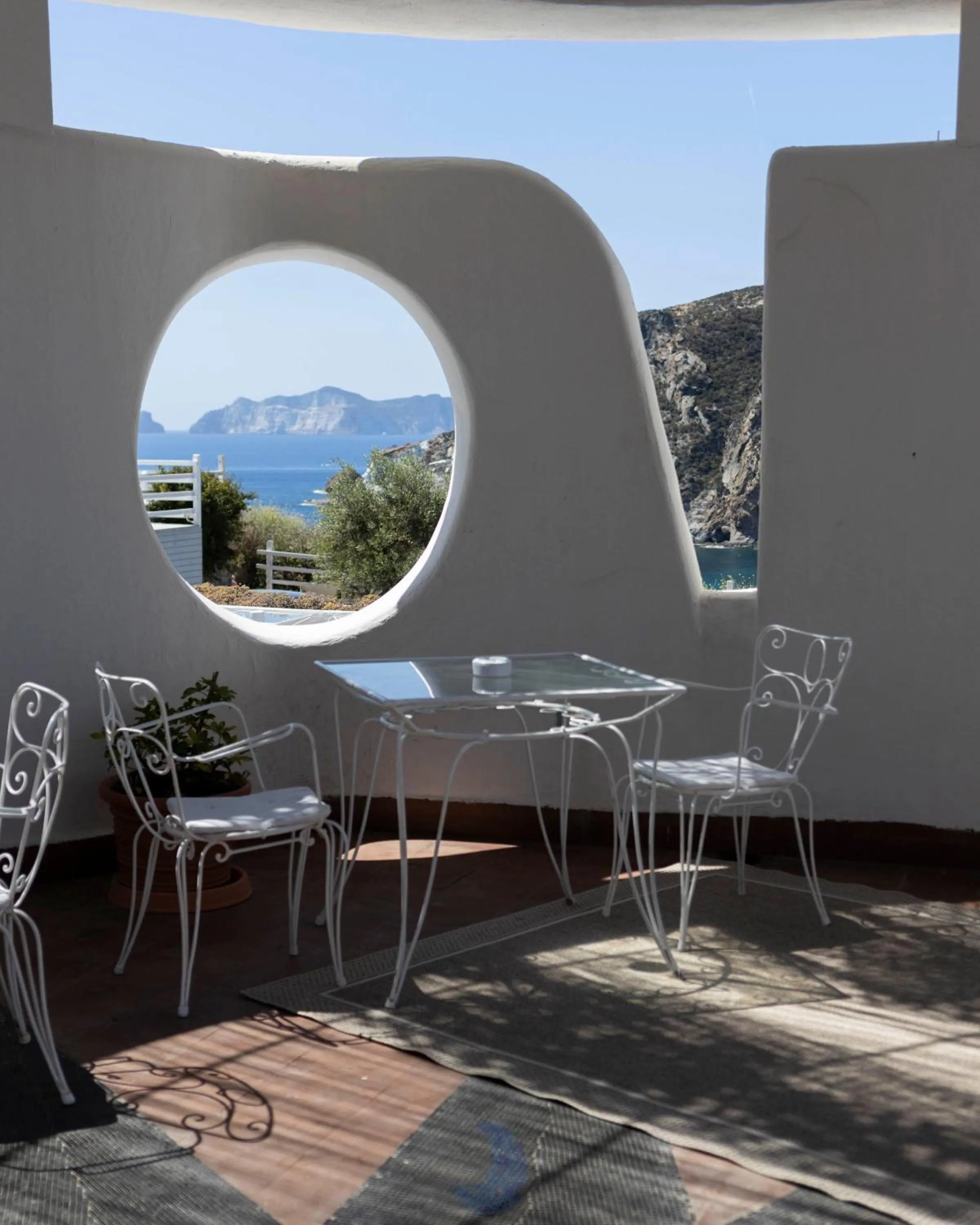 Property building in Hotel Chiaia Di Luna