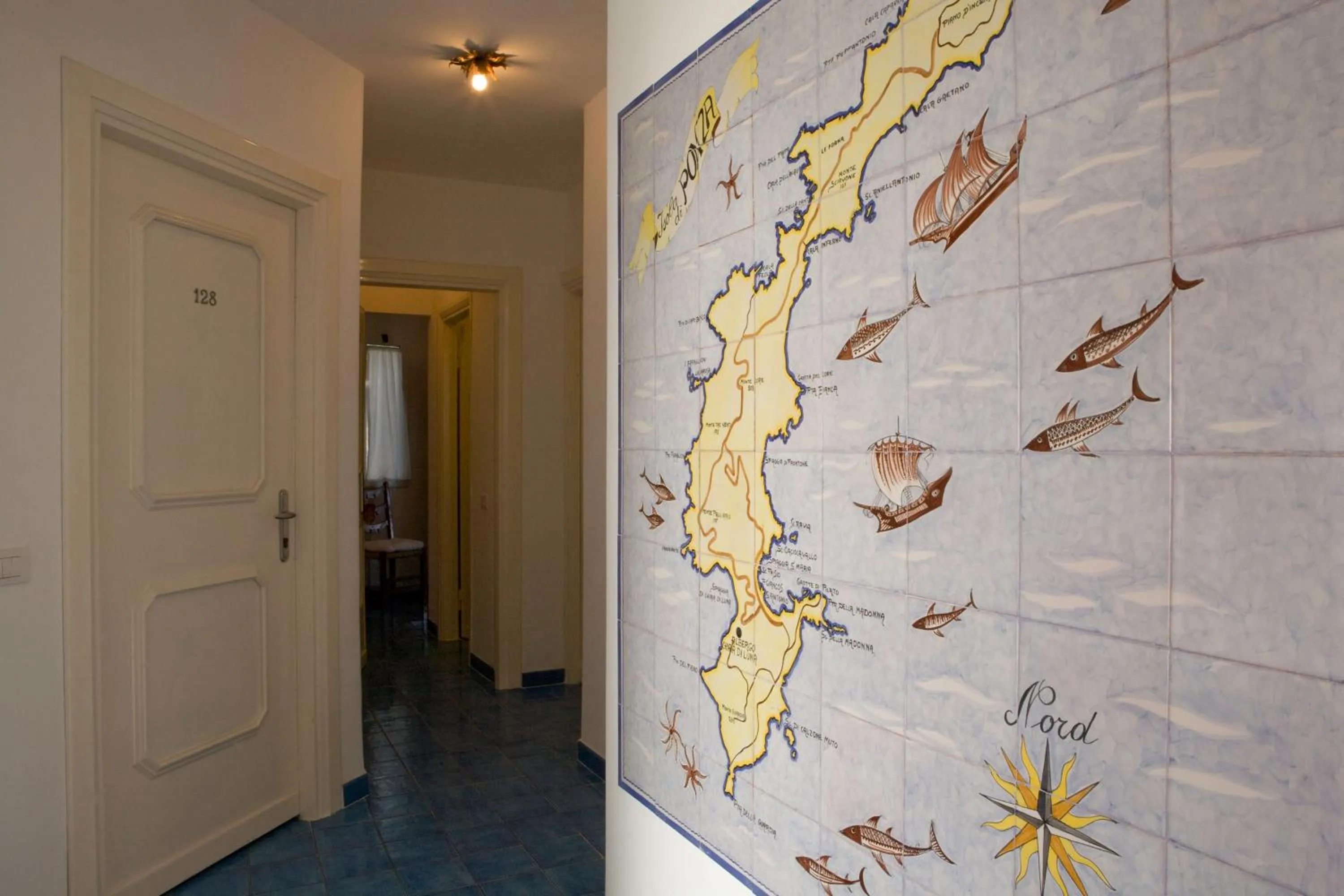 Patio in Hotel Chiaia Di Luna