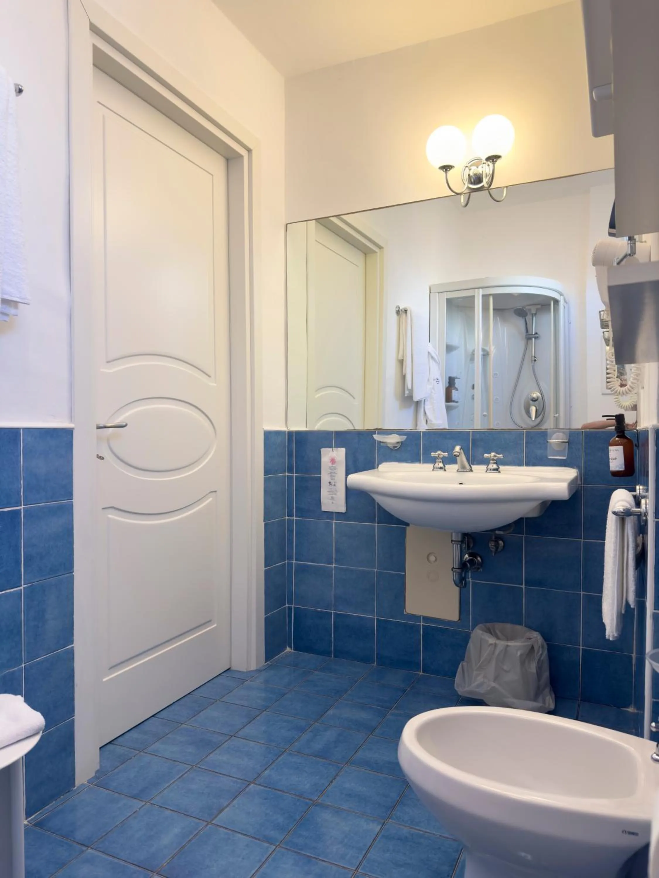 Bedroom in Hotel Chiaia Di Luna