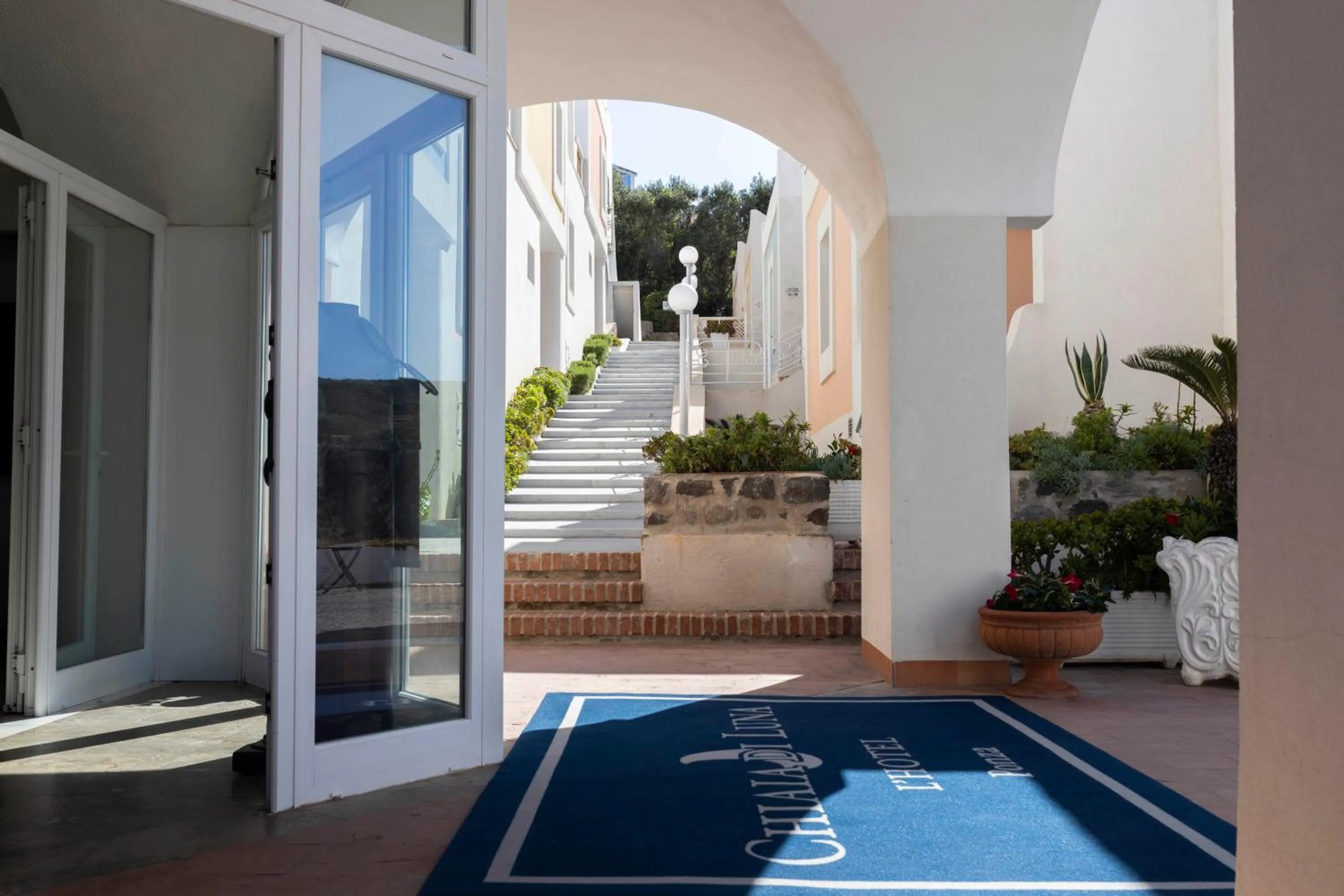 Property building in Hotel Chiaia Di Luna