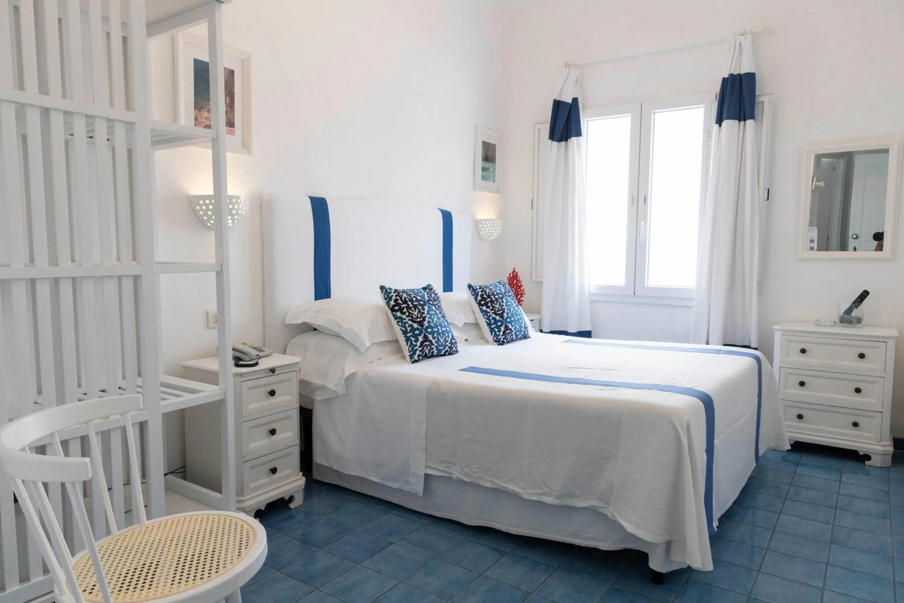 Bed in Hotel Chiaia Di Luna