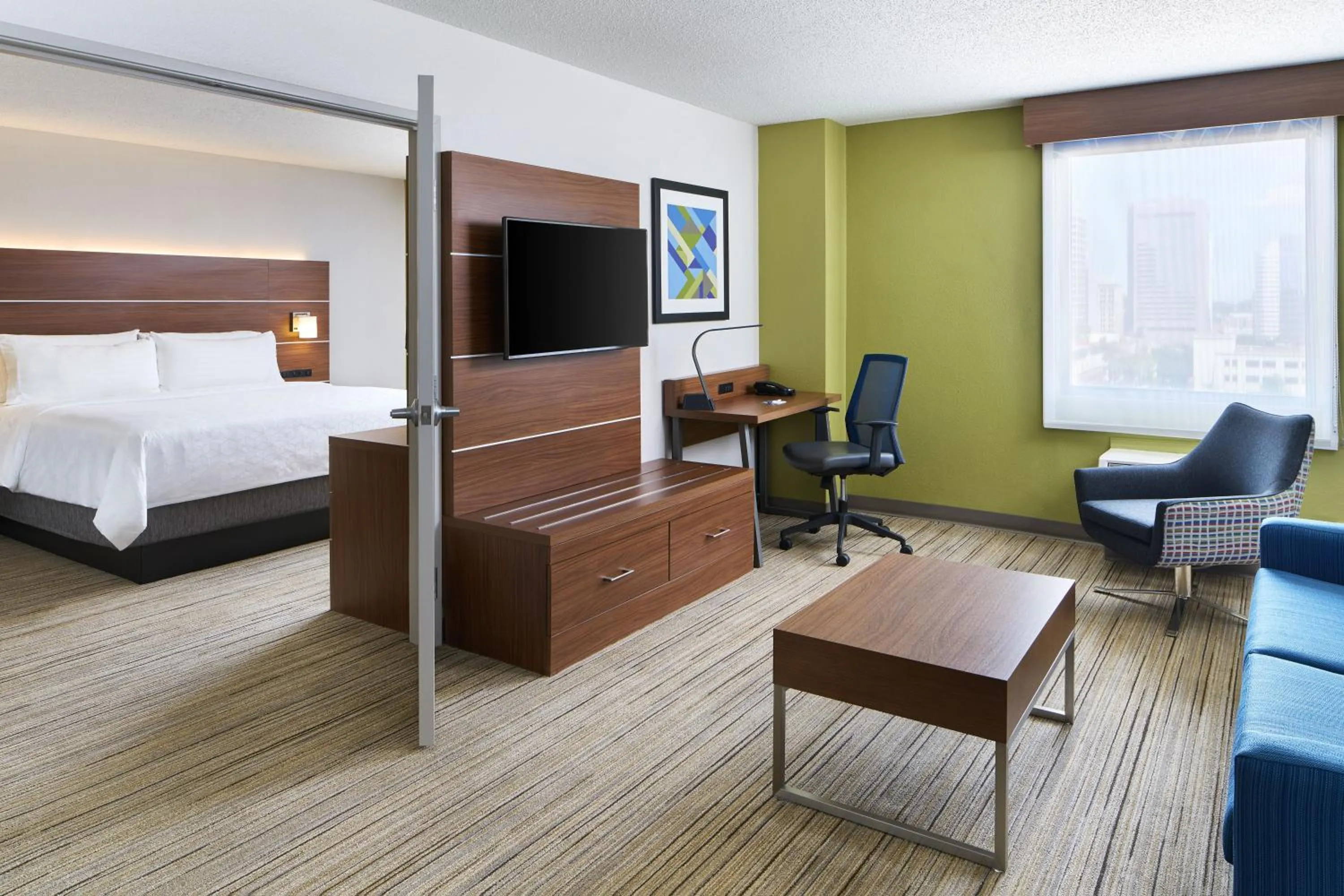Bedroom, Bed in Holiday Inn Express - Richmond Downtown by IHG