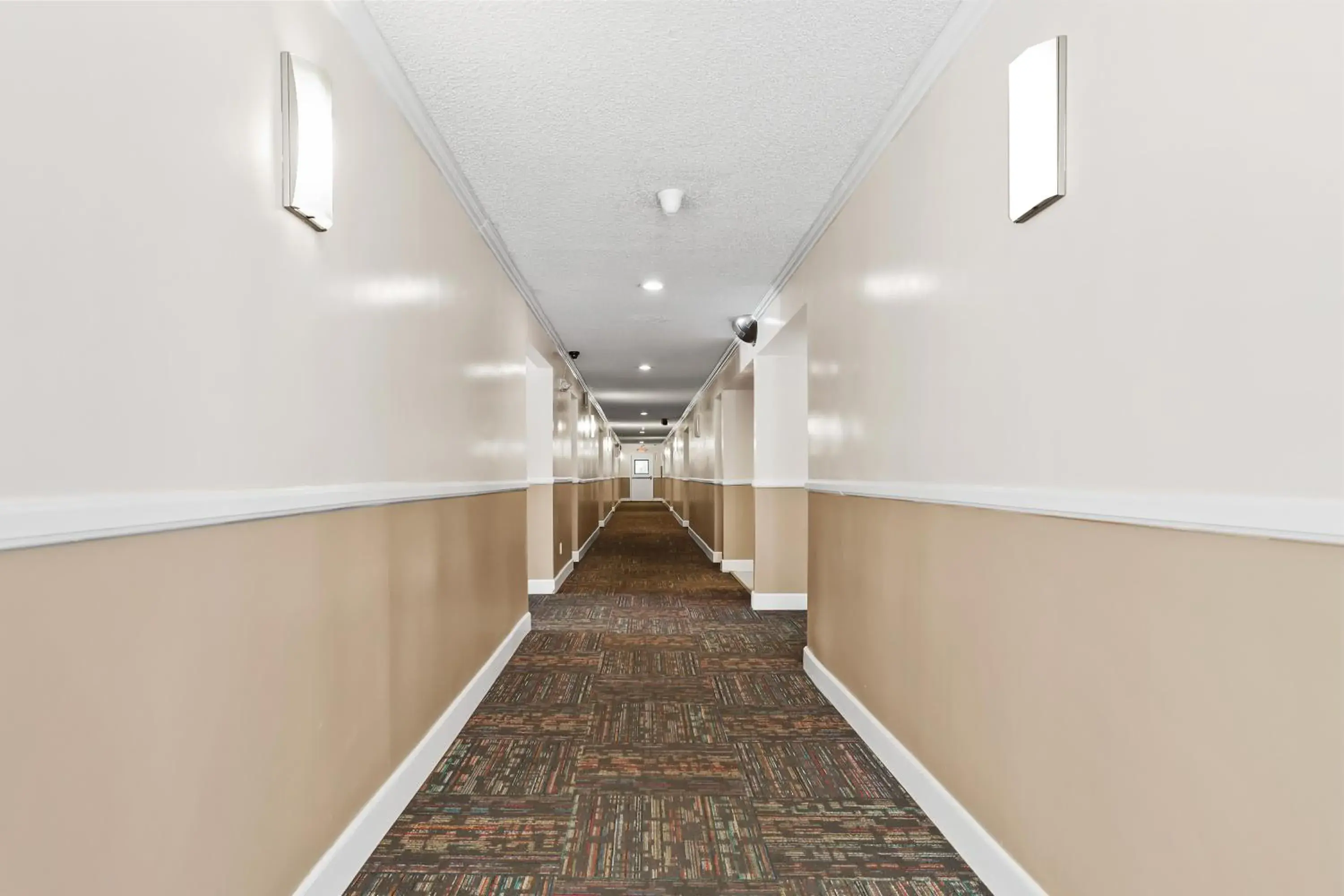 Property building in Brookhurst Plaza Inn Property building in Brookhurst Plaza Inn