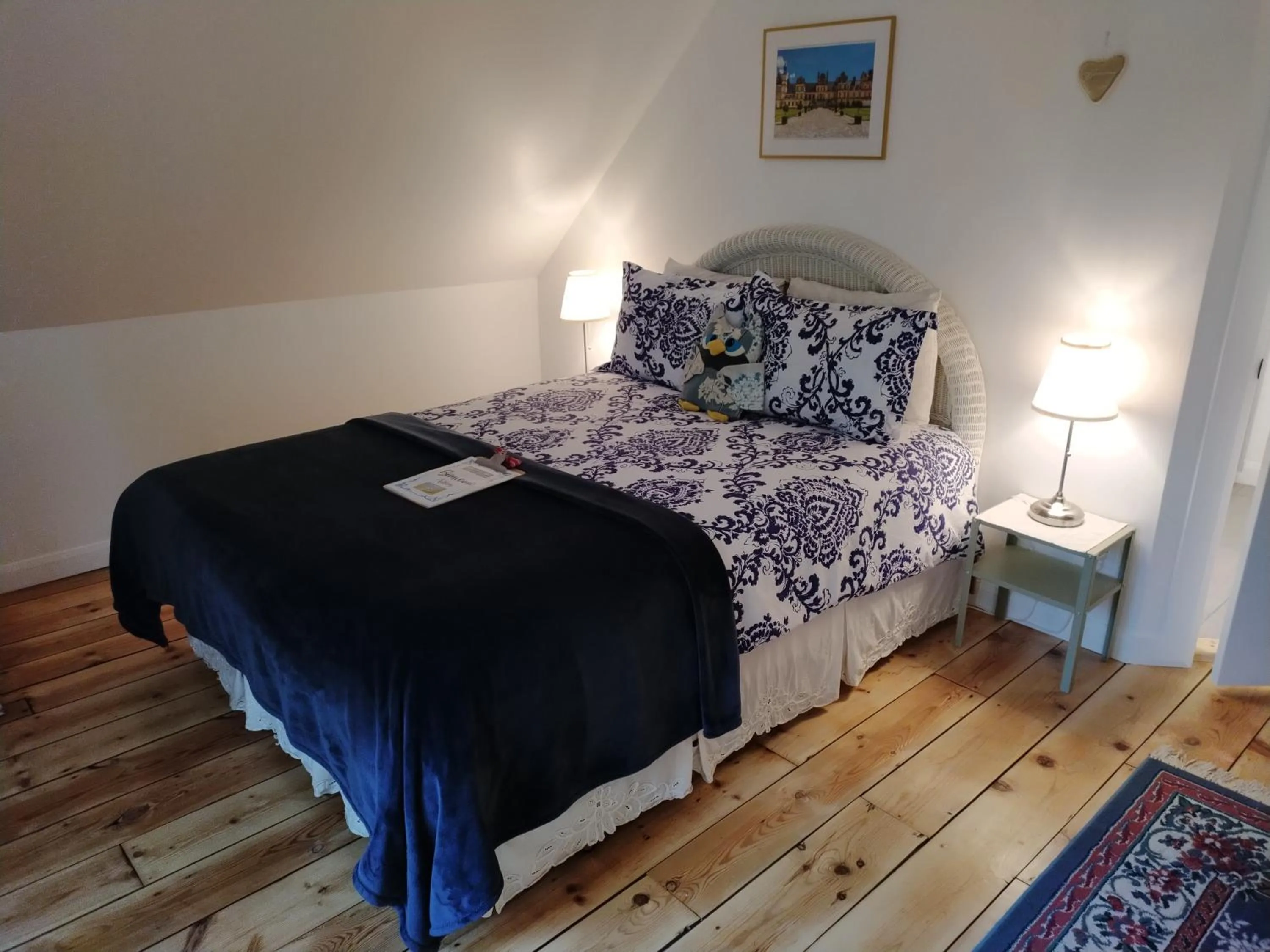 Bedroom, Bed in Auberge La Châtelaine