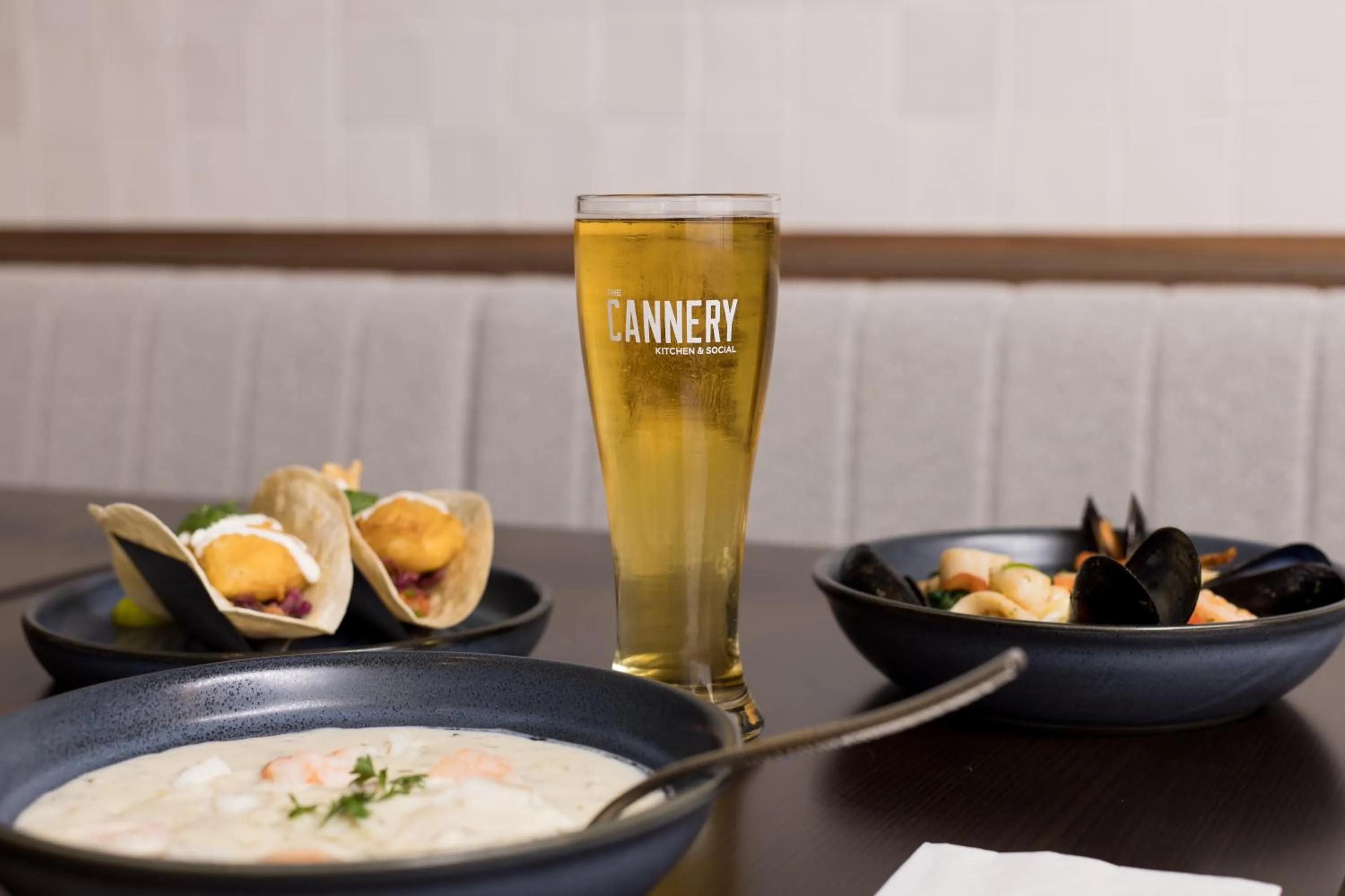 Restaurant/places to eat in DoubleTree by Hilton Kingston - Newly Renovated