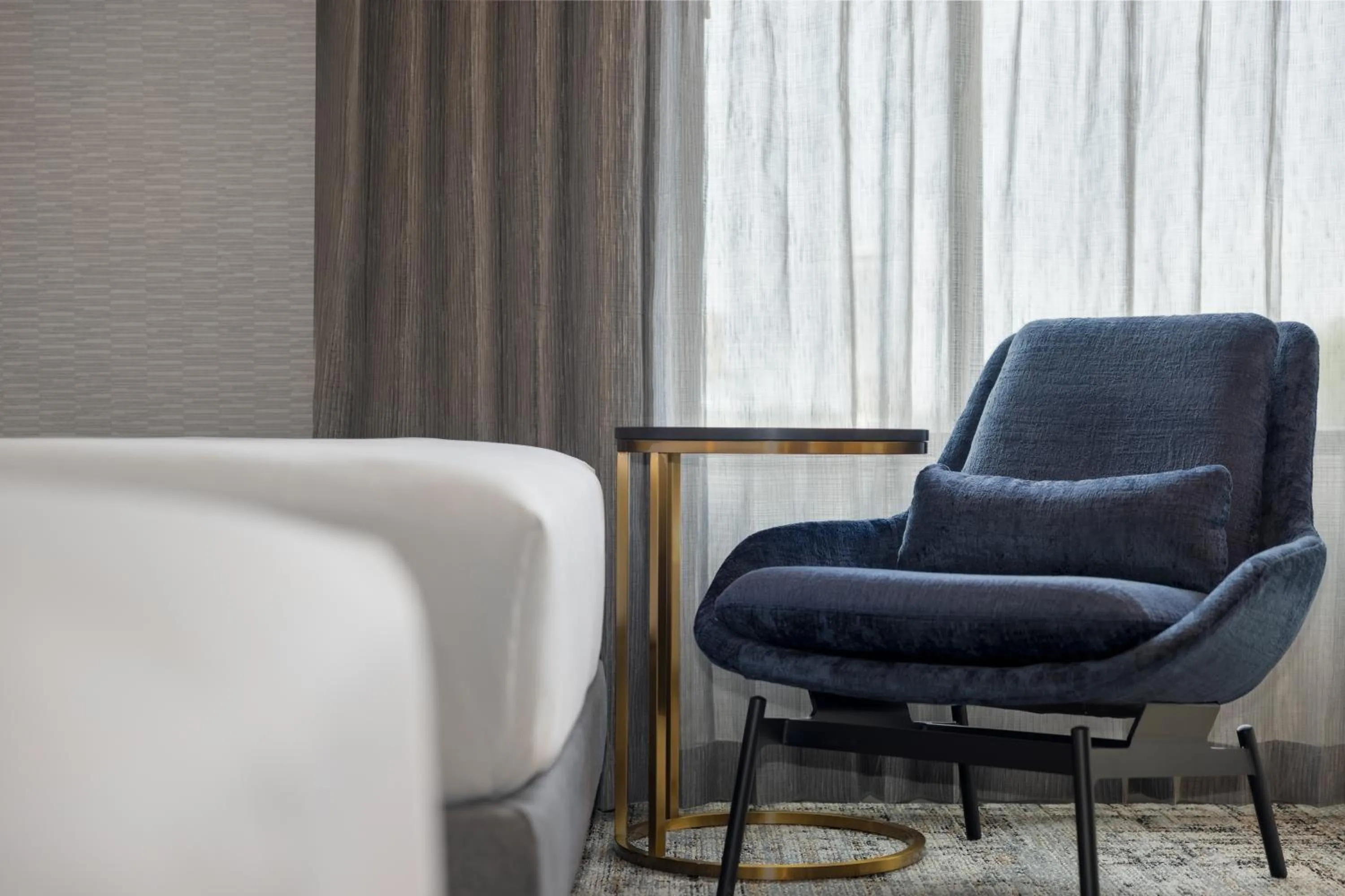 Seating area in DoubleTree by Hilton Kingston - Newly Renovated