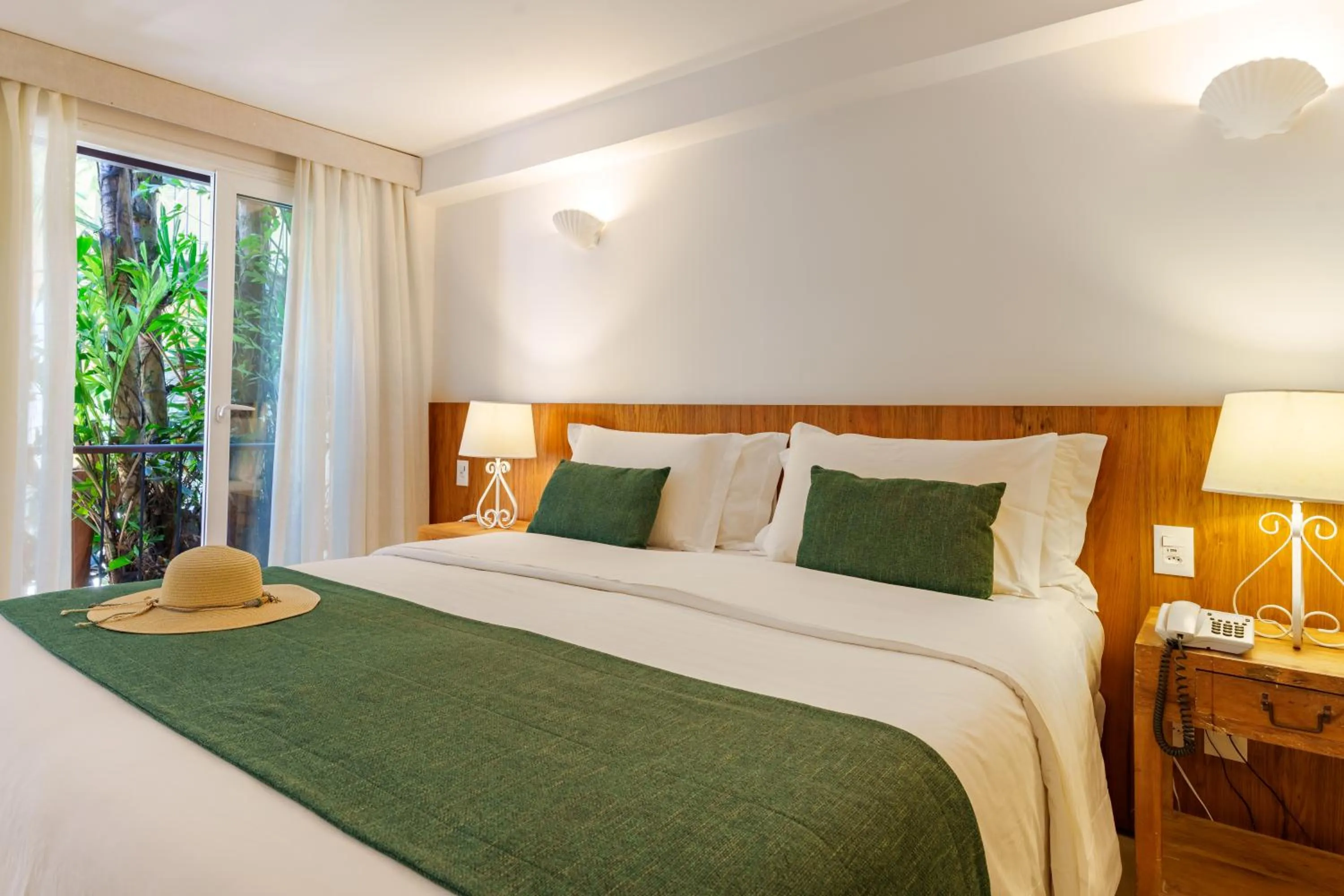 Bedroom, Bed in La Chimère Buzios Essence