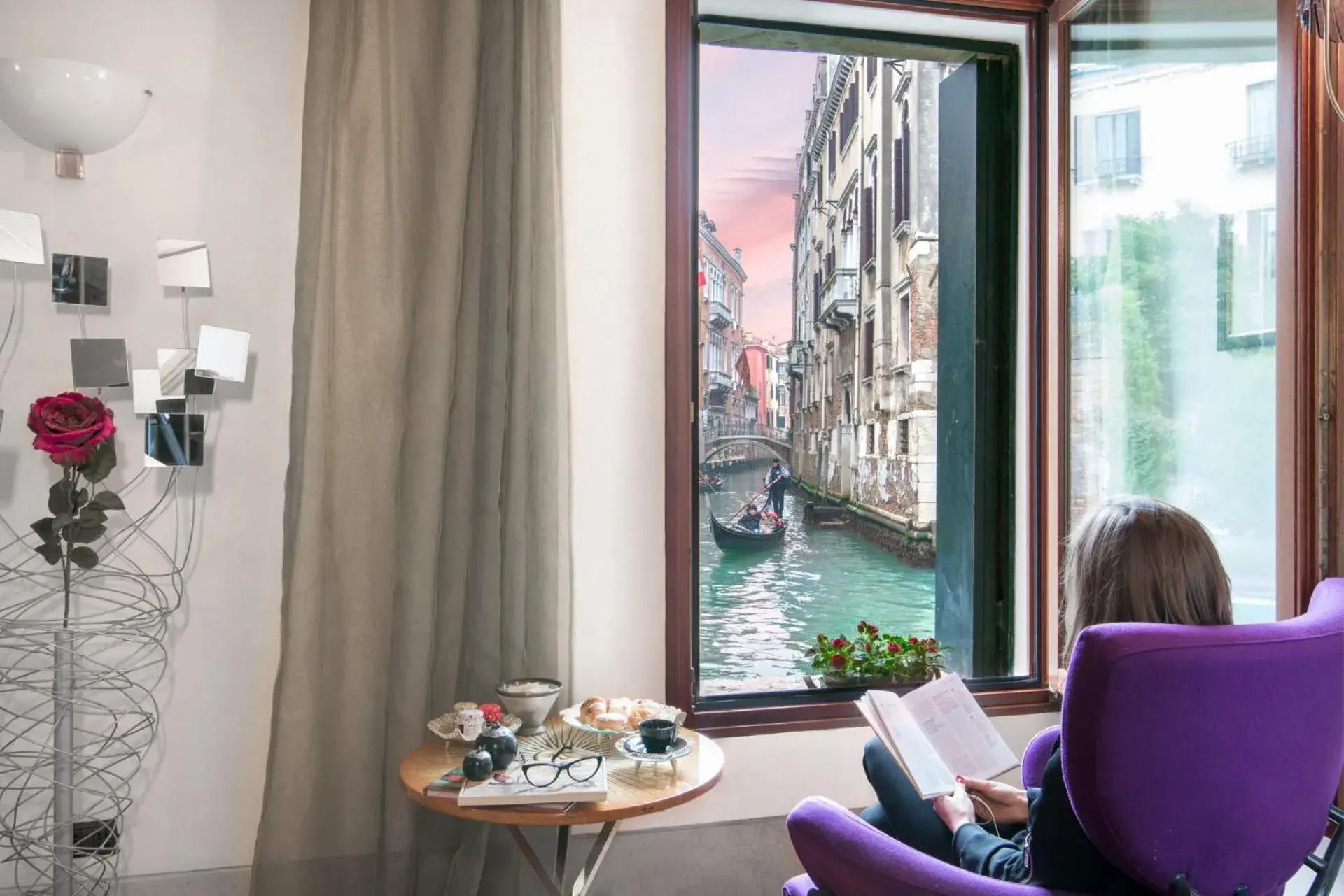 Casa Flavia ai Morosini - Luxury apartment with Canal View Casa Flavia ai Morosini - Luxury apartment with Canal View