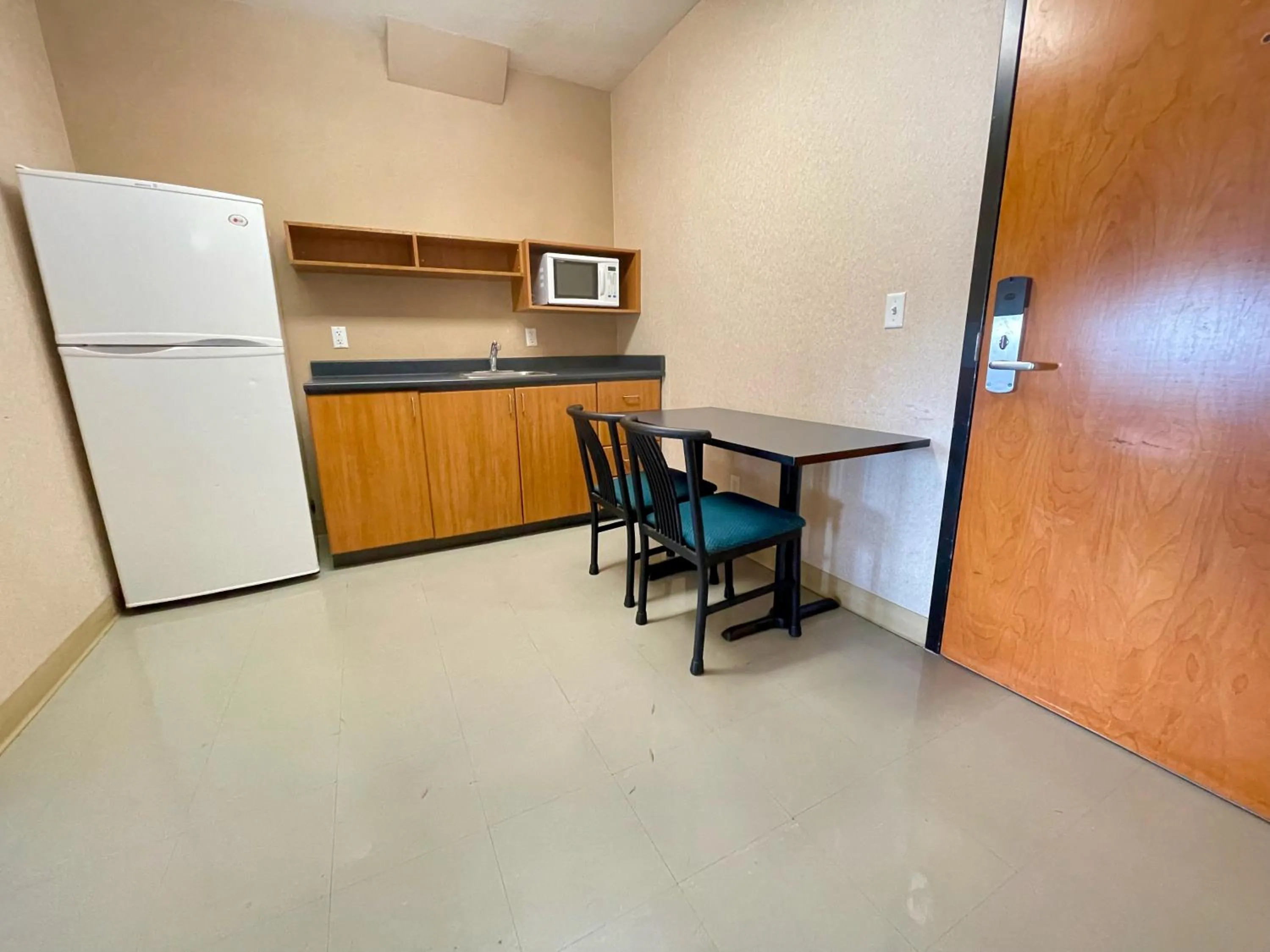 Kitchen or kitchenette in Residence & Conference Centre - Ottawa West