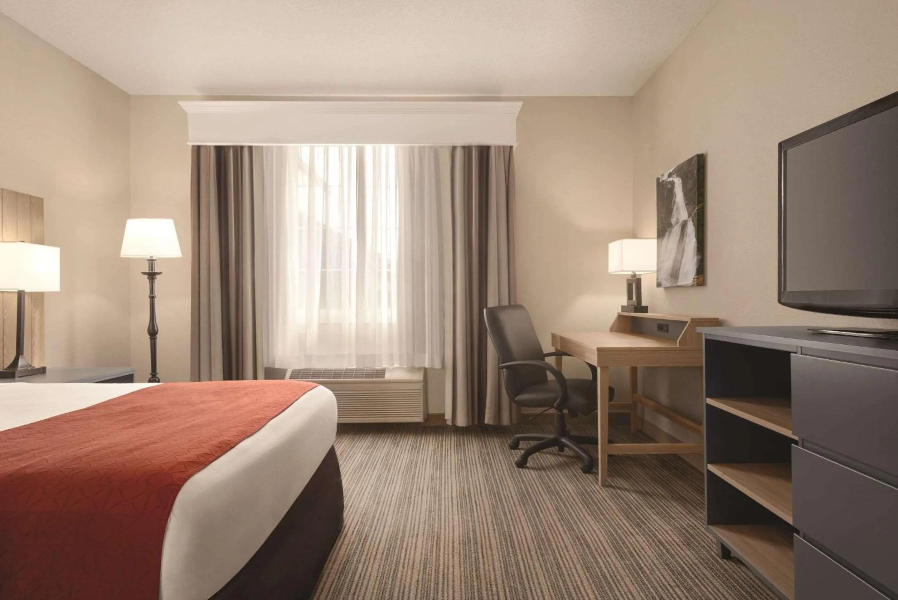 Bedroom, Bed in Country Inn & Suites by Radisson, Eagan, MN