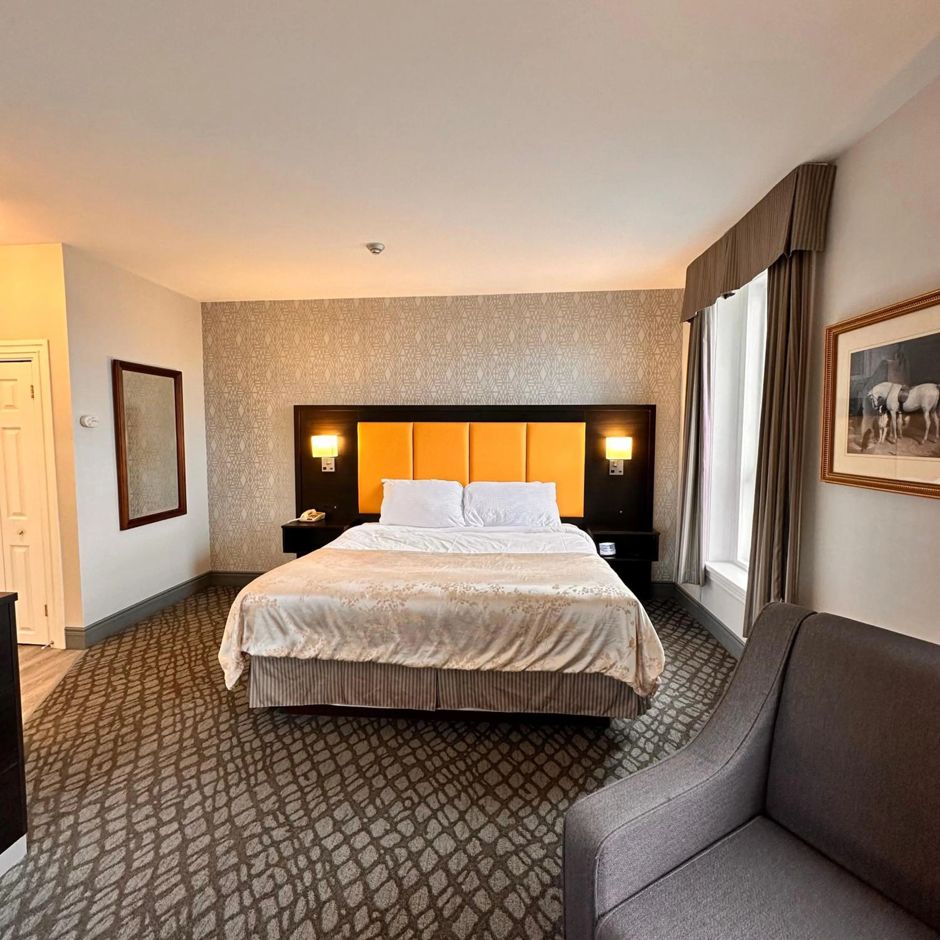 Bed in The Gananoque Inn