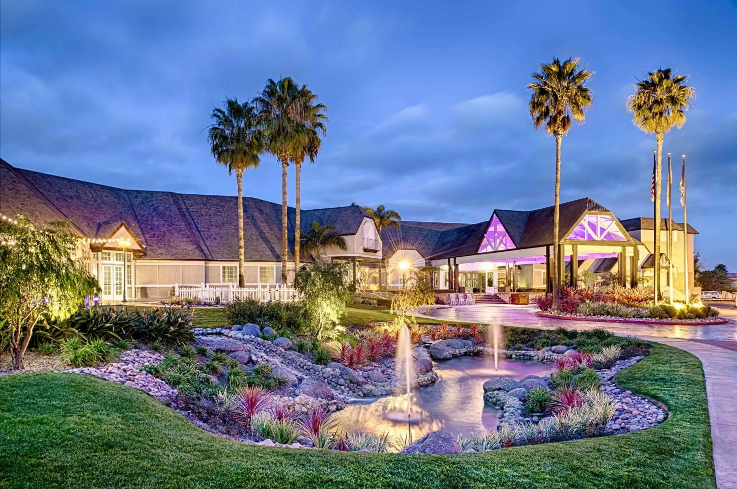 Property building in Hilton San Diego/Del Mar Property building in Hilton San Diego/Del Mar