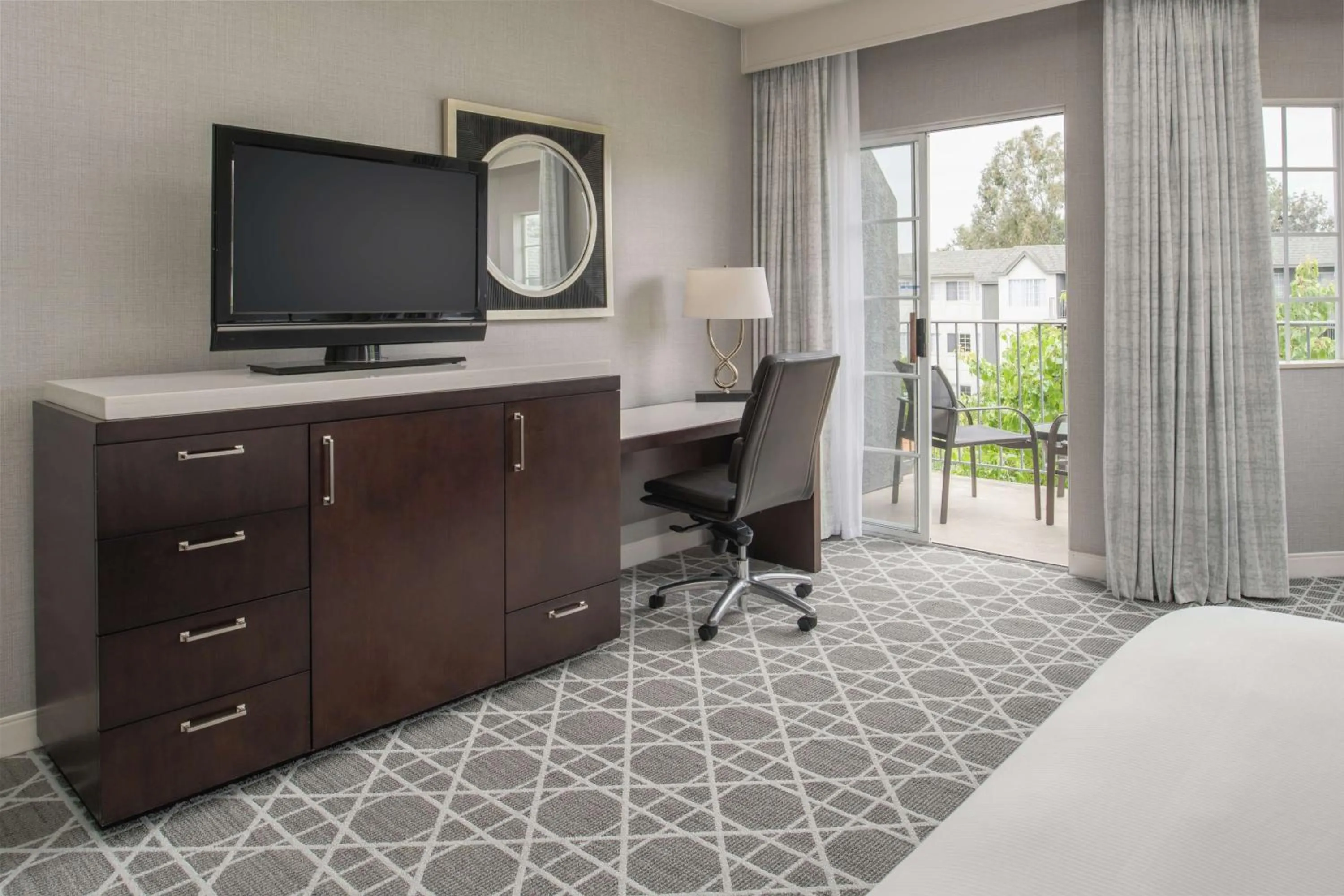 Bedroom, Bed in Hilton San Diego/Del Mar