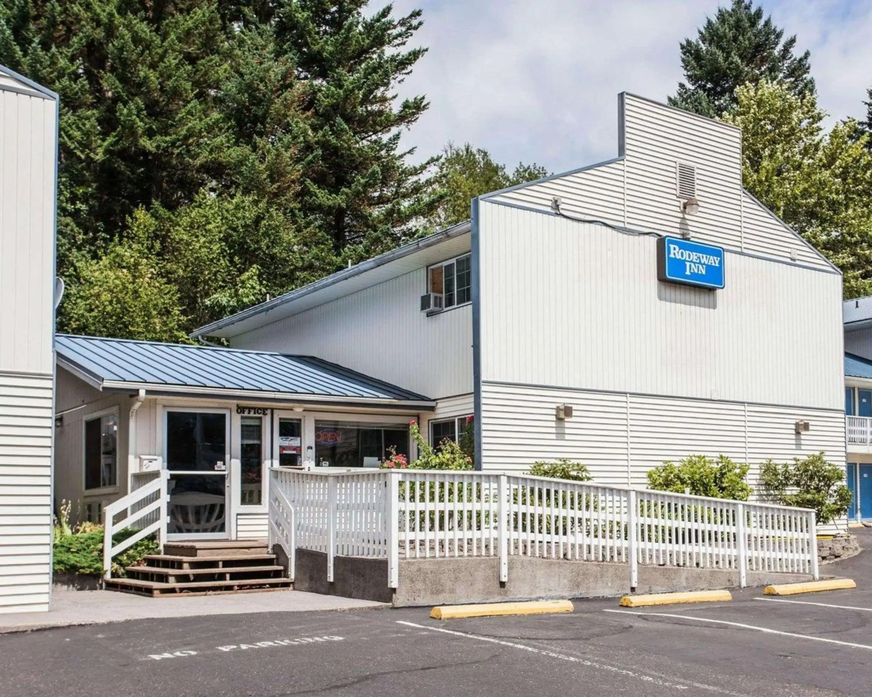 Property building in Rodeway Inn Stevenson Property building in Rodeway Inn Stevenson