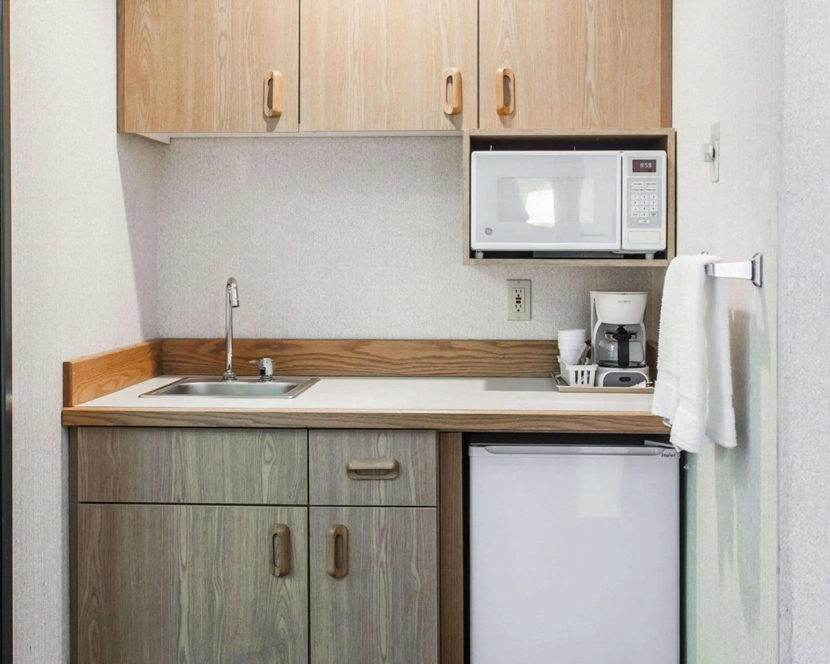 Photo of the whole room in Rodeway Inn Stevenson Photo of the whole room in Rodeway Inn Stevenson