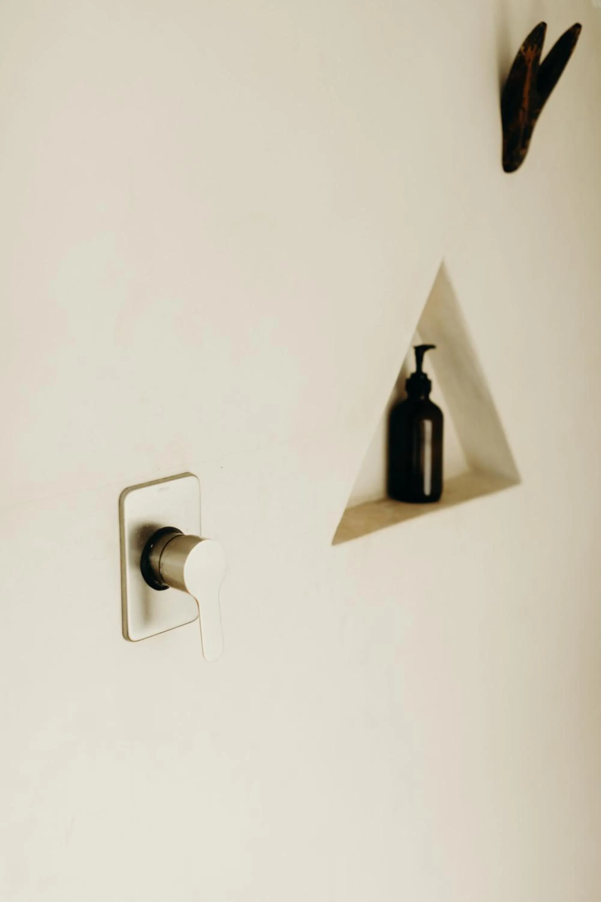 Shower in Mamasan Treehouses & Cabins