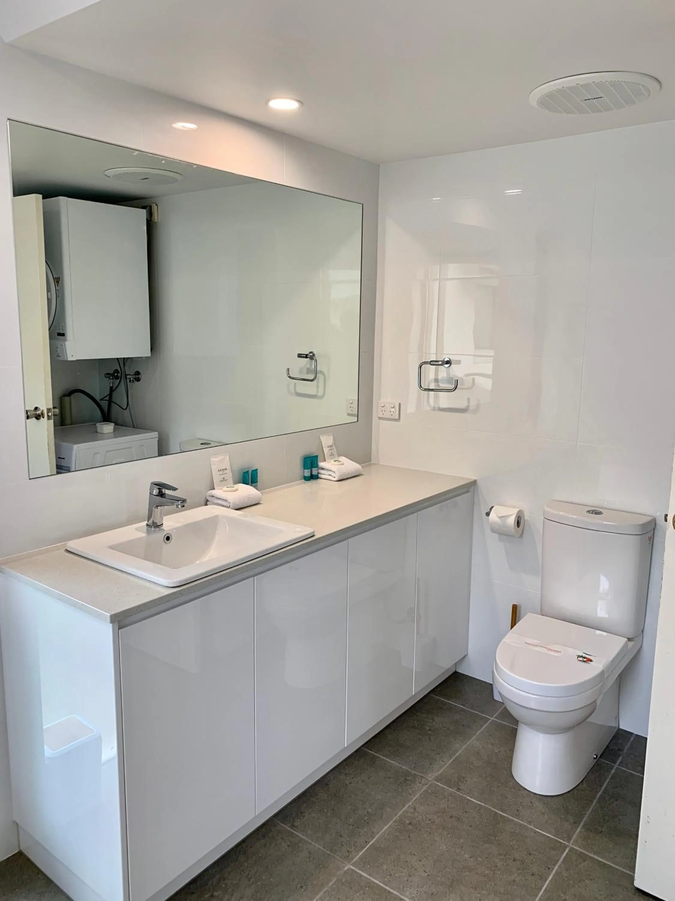 Bathroom in Noosa Boutique Apartments & Elkhorn Villas