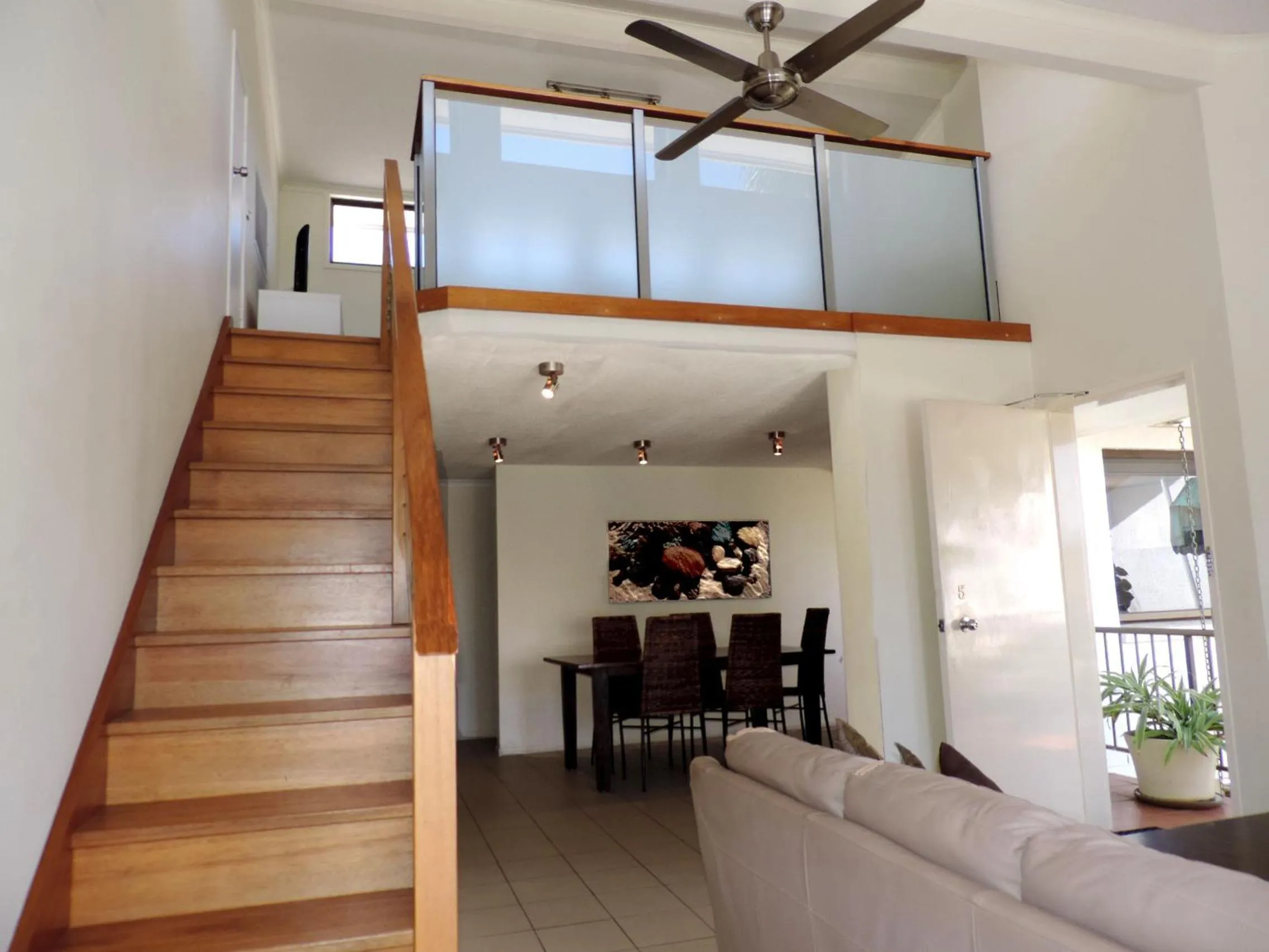 Photo of the whole room in Noosa Boutique Apartments & Elkhorn Villas
