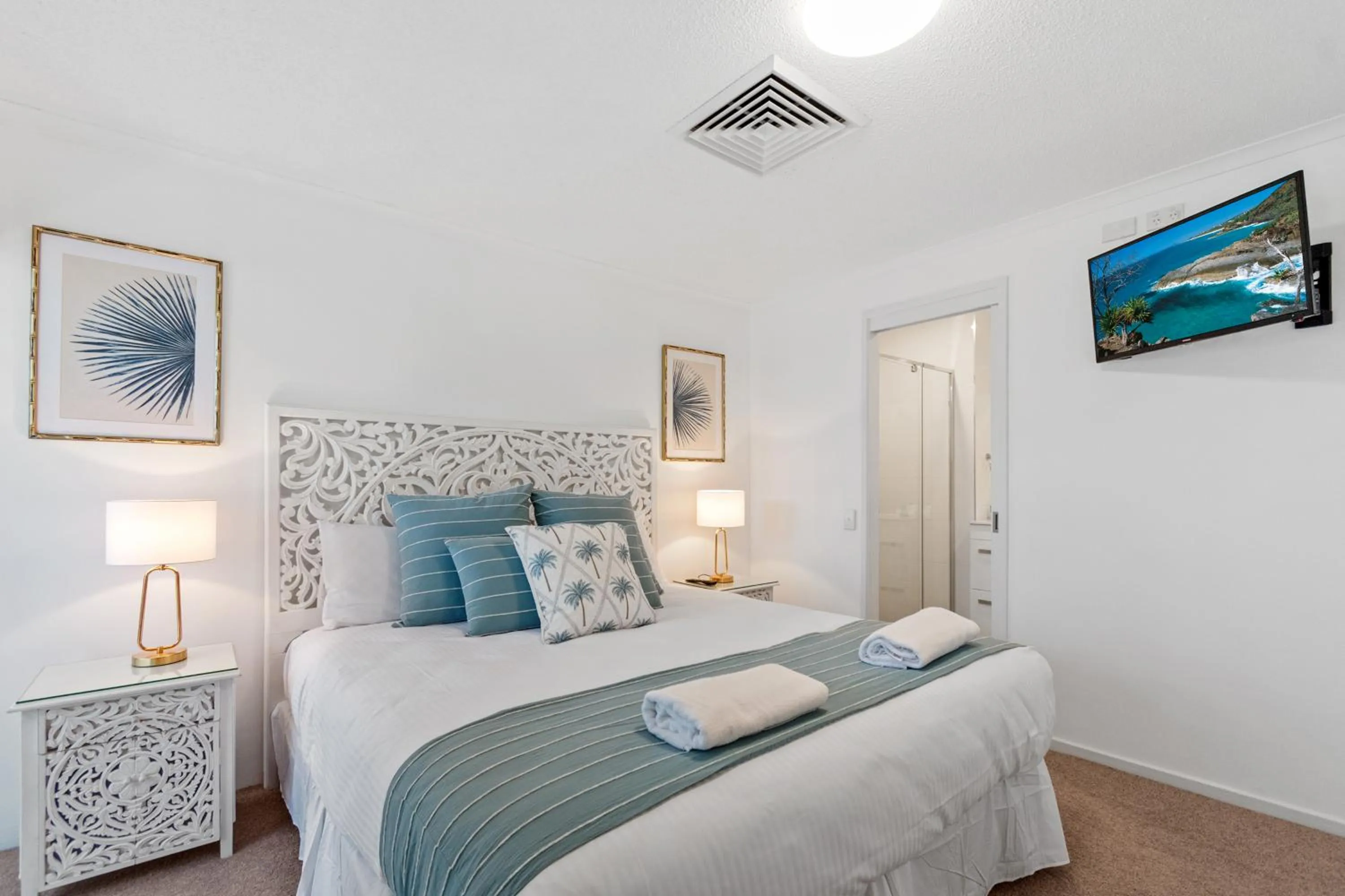 Bedroom, Bed in Noosa Boutique Apartments & Elkhorn Villas