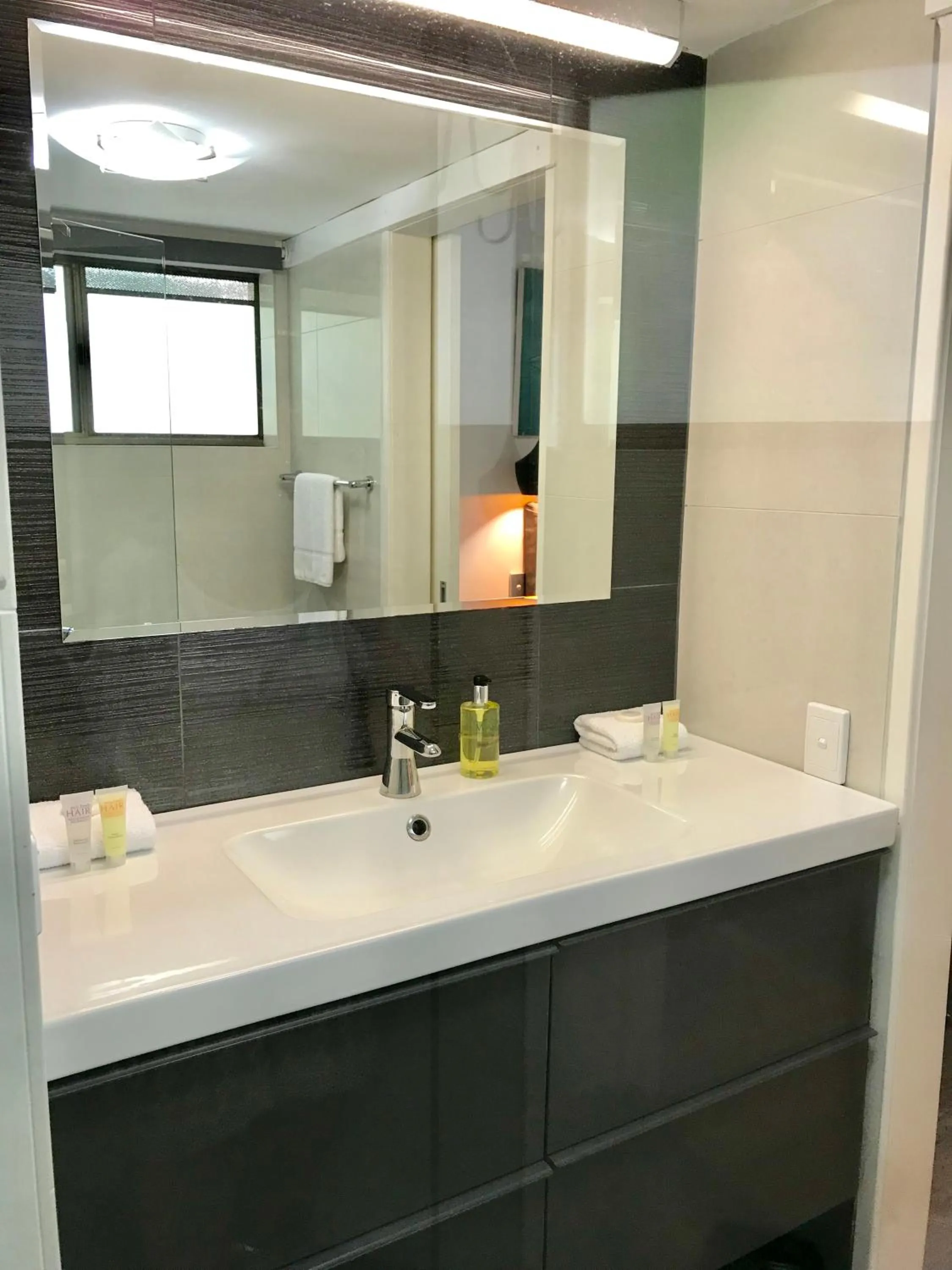 Shower in Noosa Boutique Apartments & Elkhorn Villas