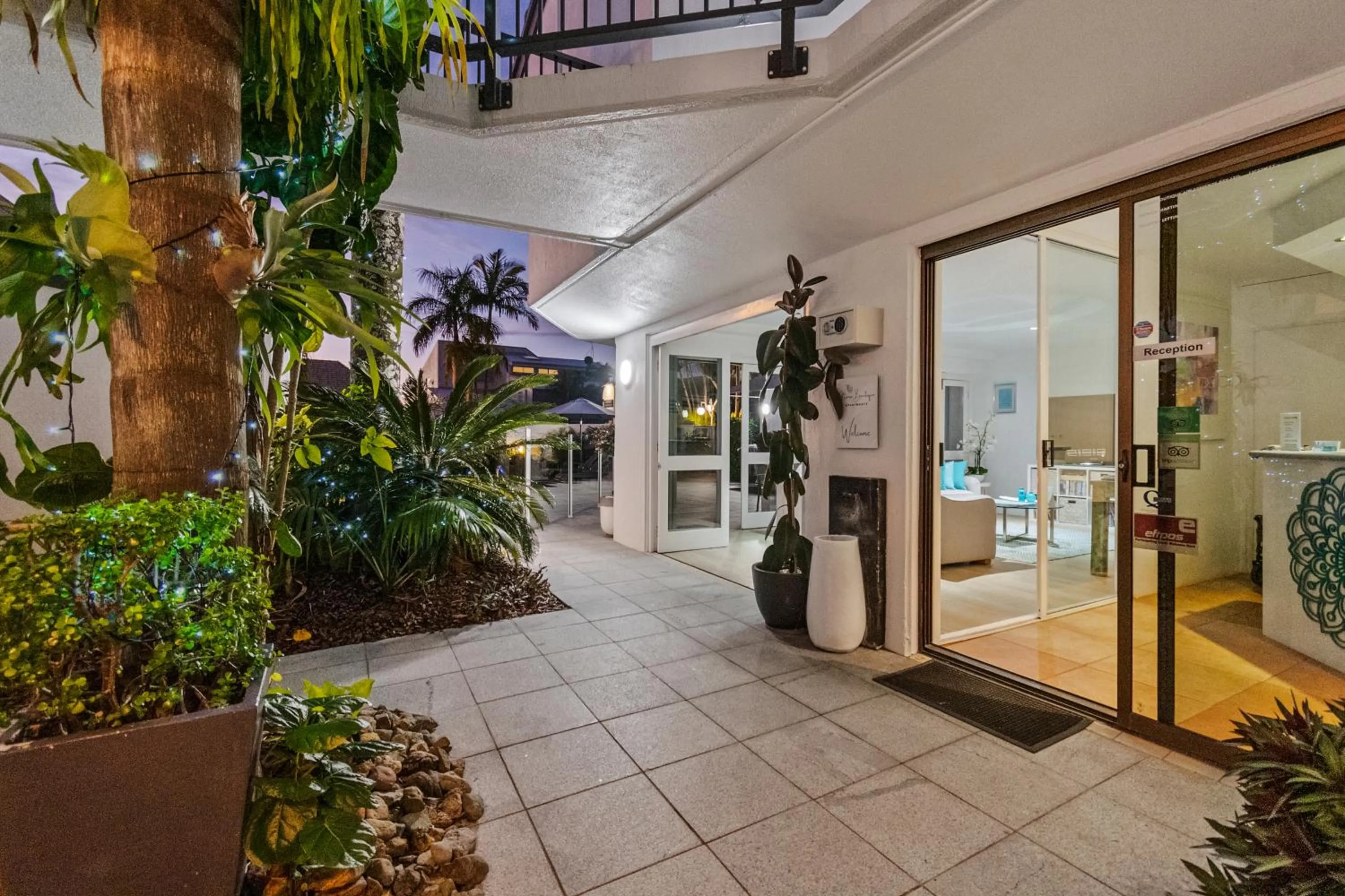 Property building in Noosa Boutique Apartments & Elkhorn Villas