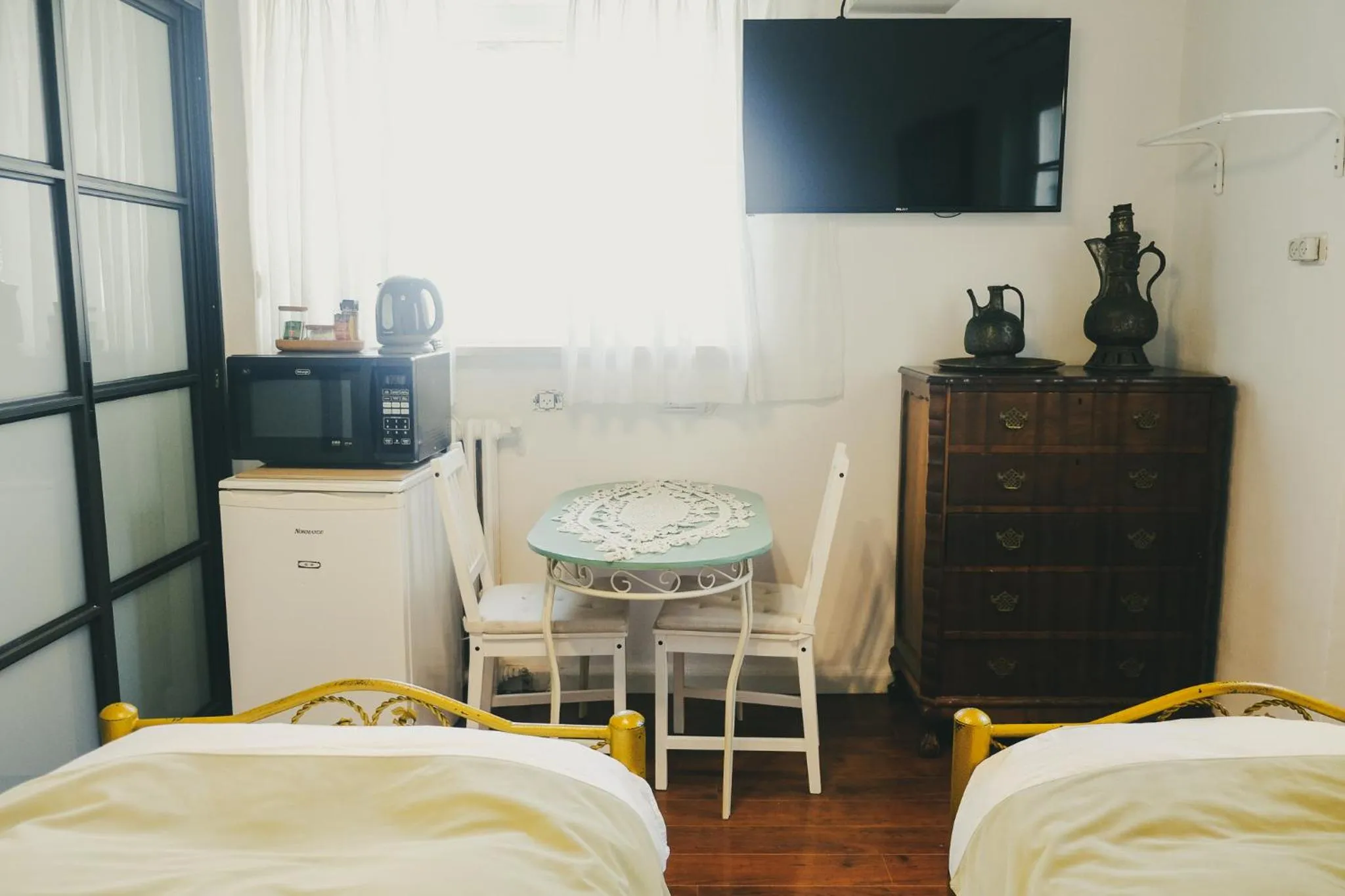 TV and multimedia, Bed in Tzefania Hotel