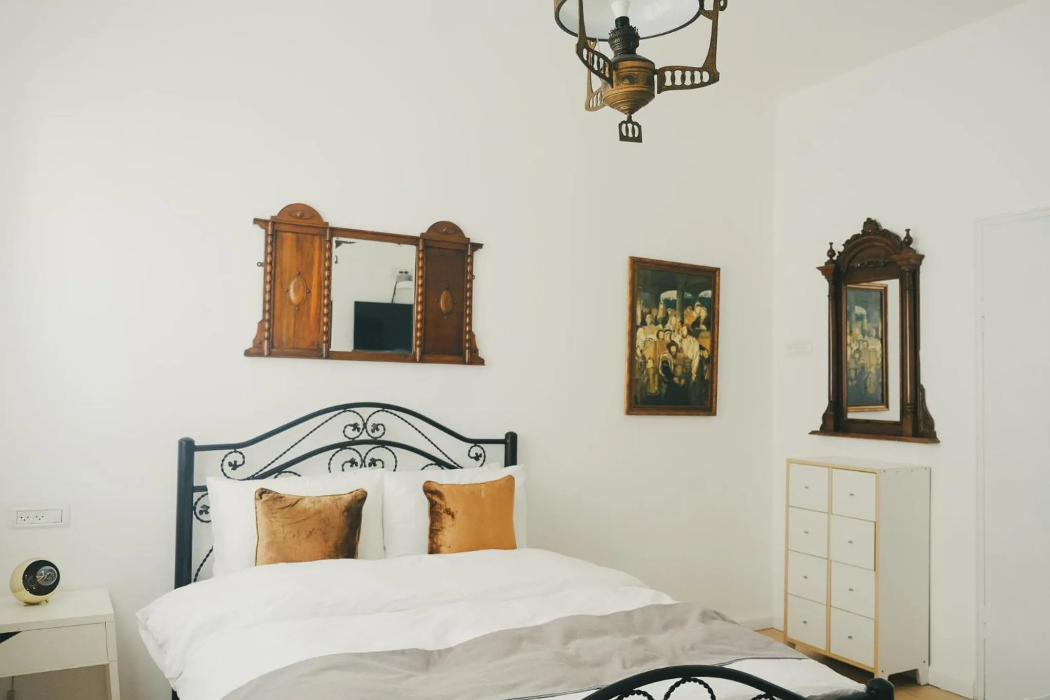 Bedroom, Bed in Tzefania Hotel