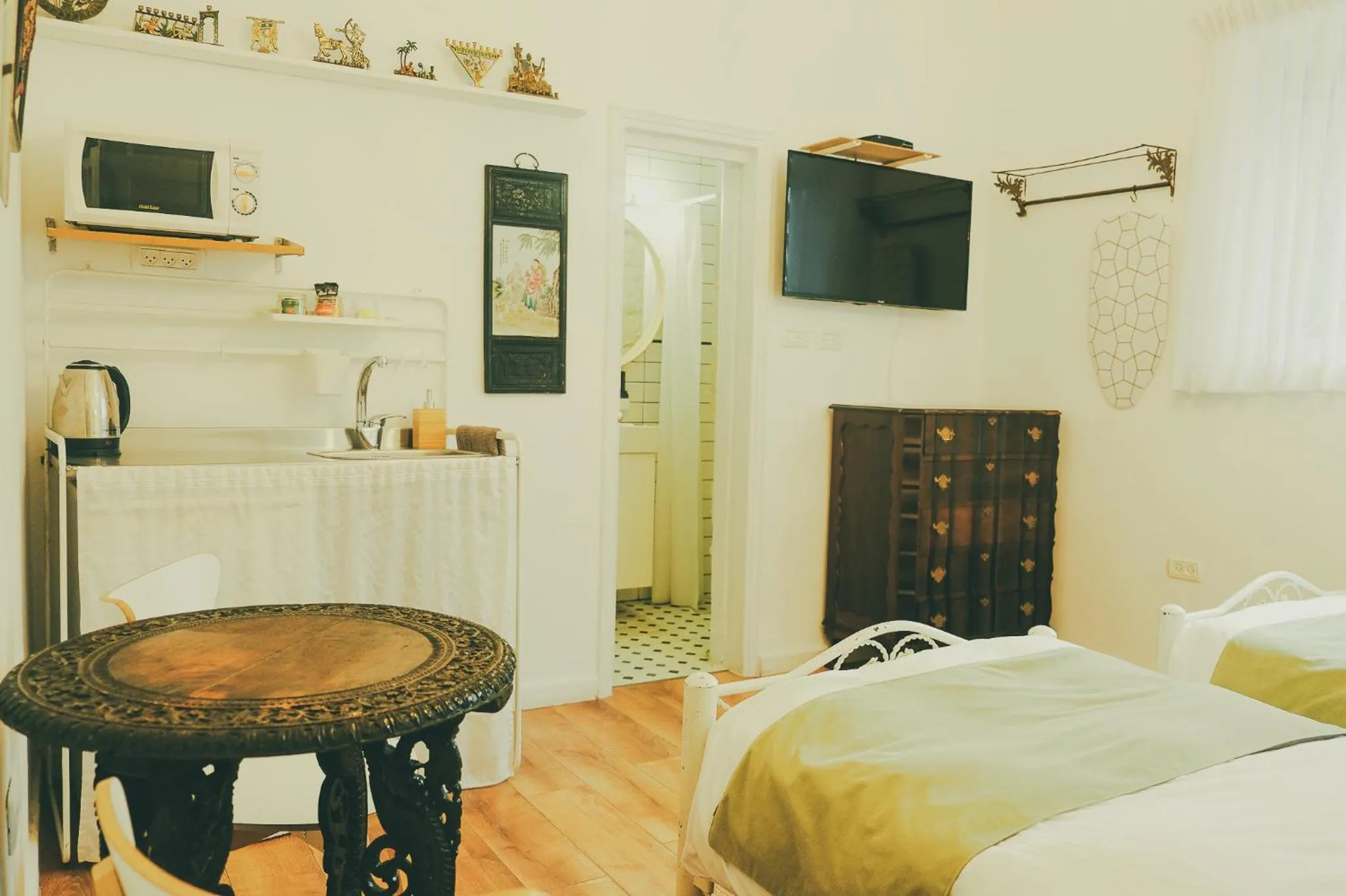 TV and multimedia, Bed in Tzefania Hotel