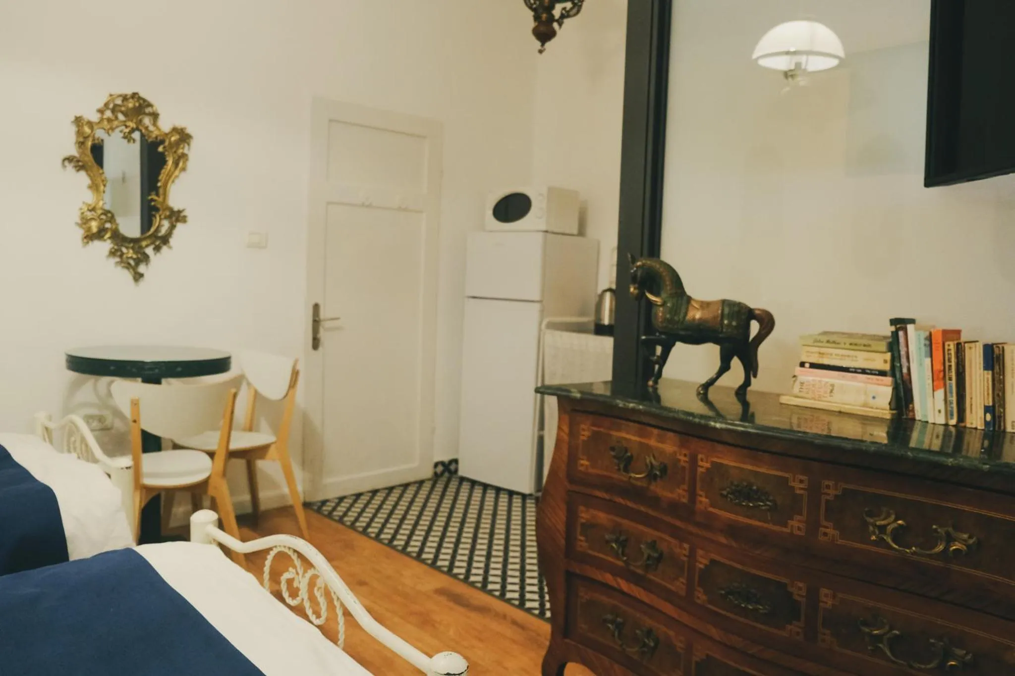 Kitchen or kitchenette in Tzefania Hotel