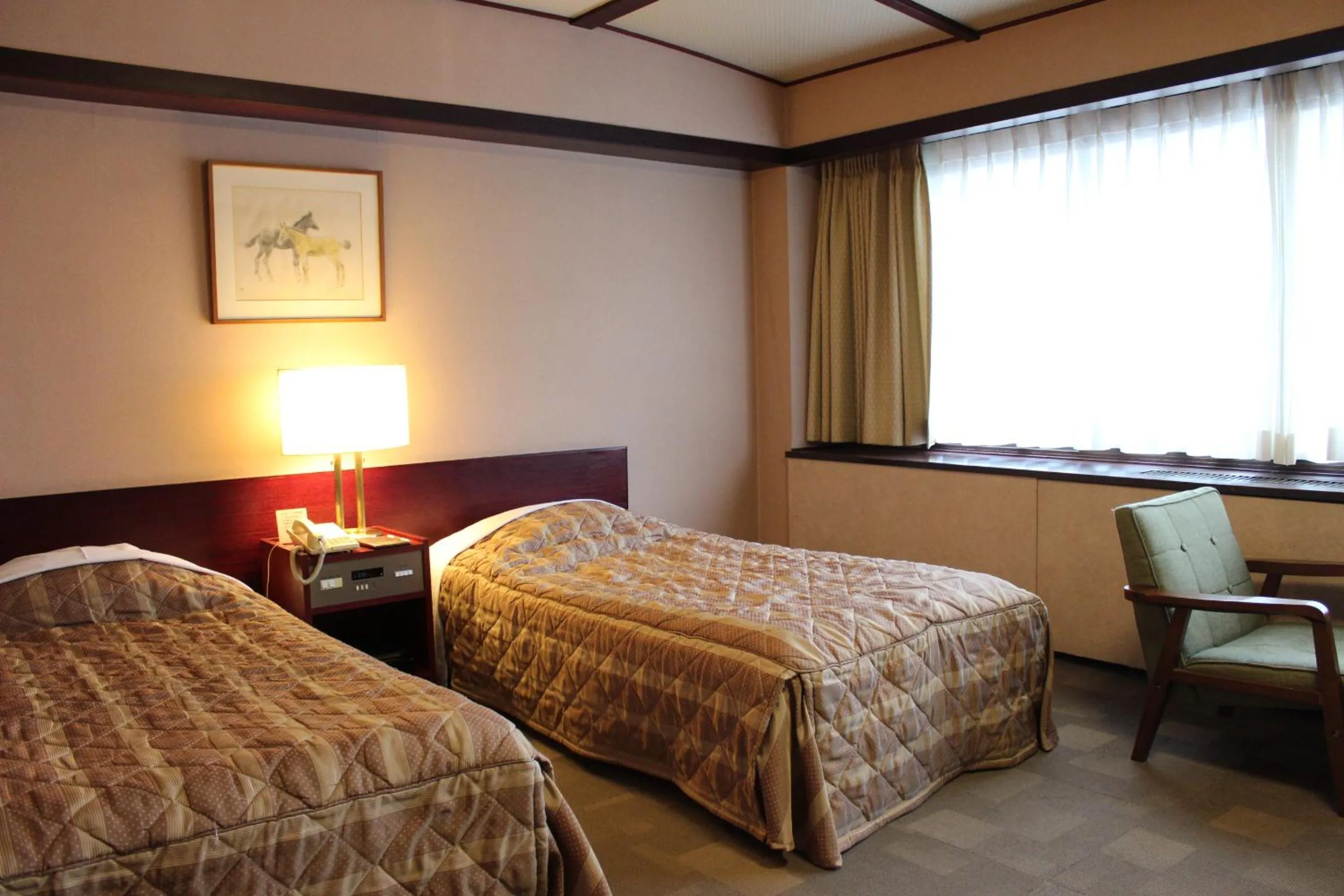 Photo of the whole room, Bed in Suimeikan
