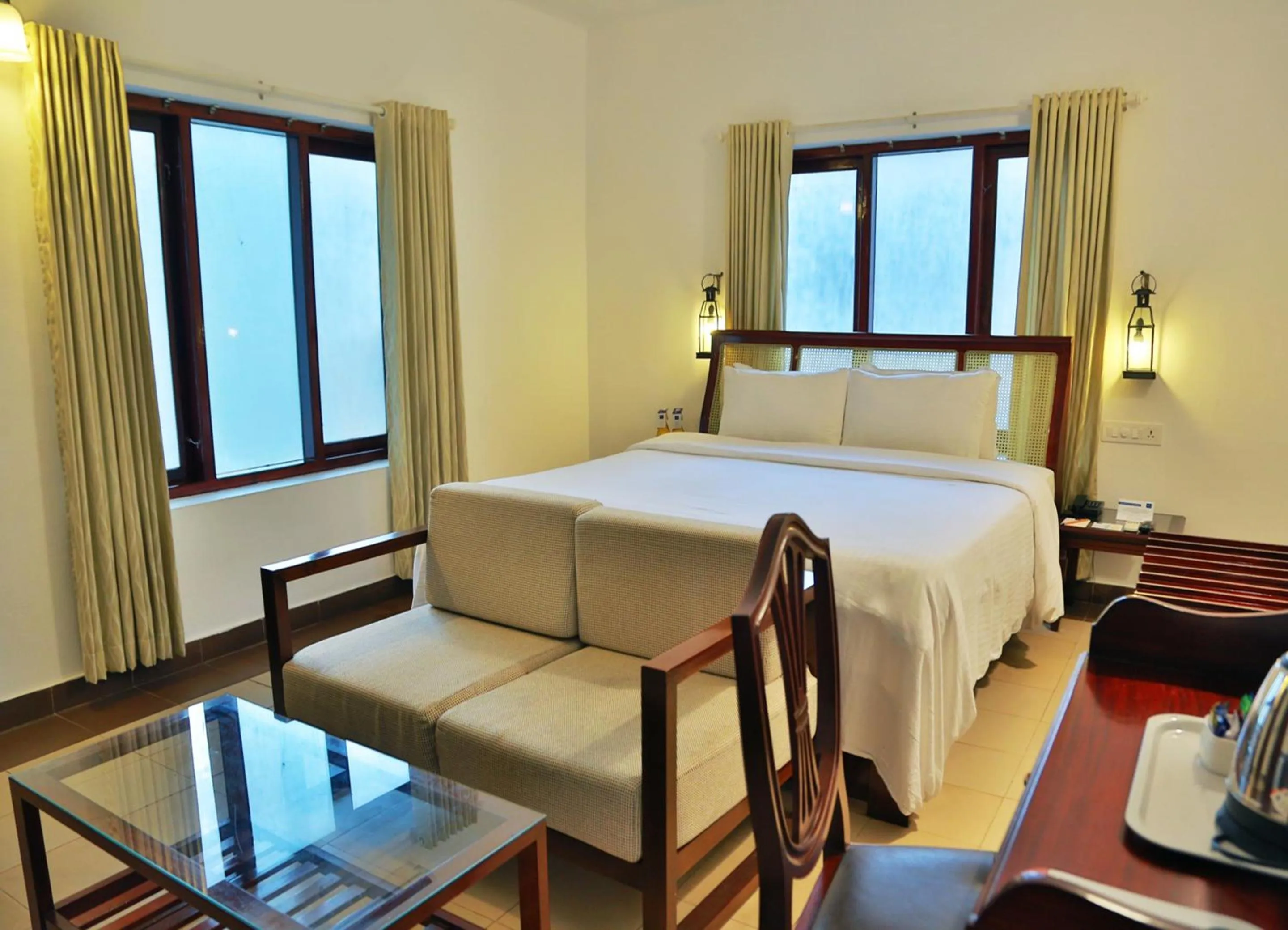 Photo of the whole room, Bed in Estuary Sarovar Premiere Poovar Island