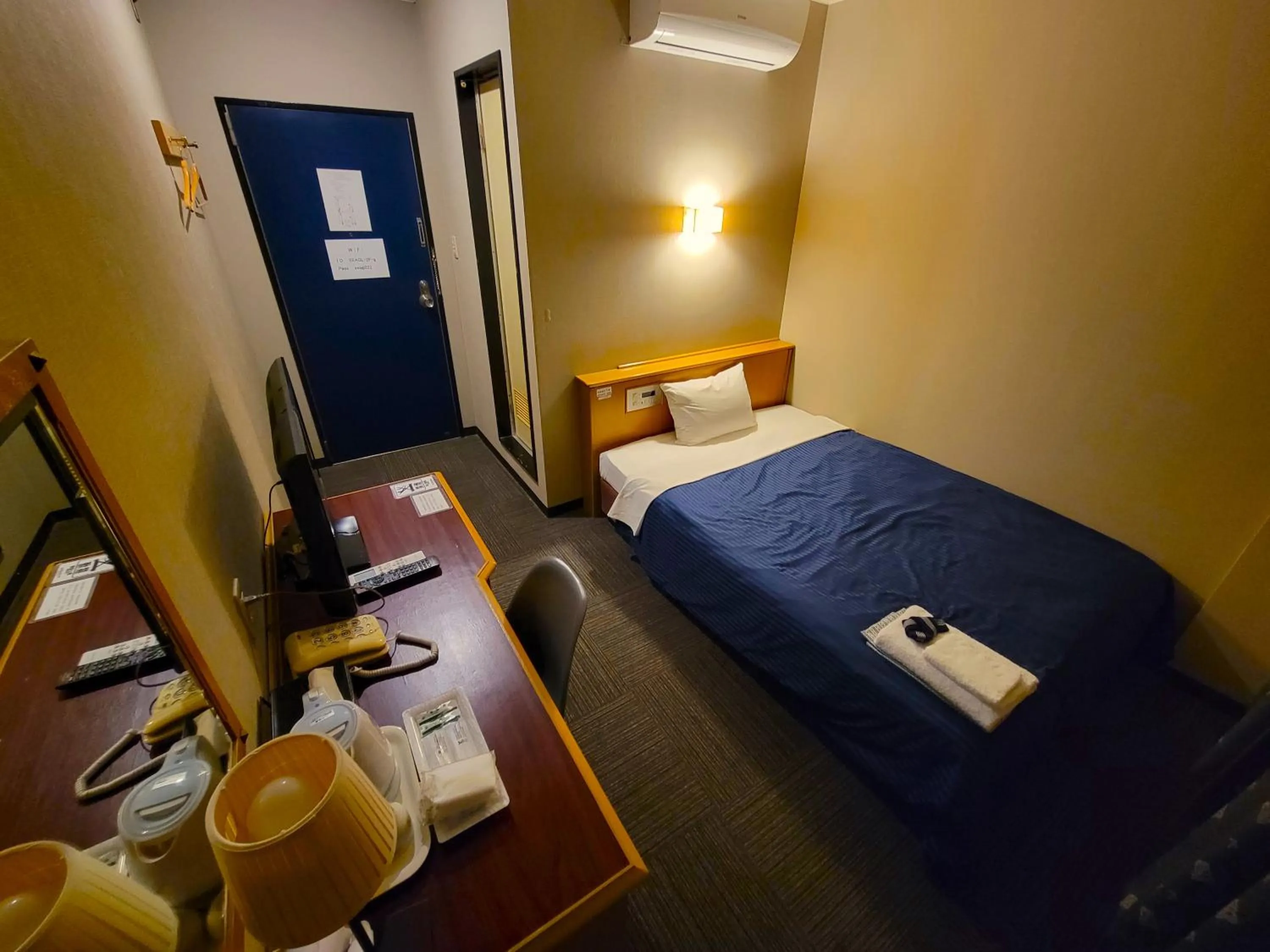 Bed in Hotel Seagull