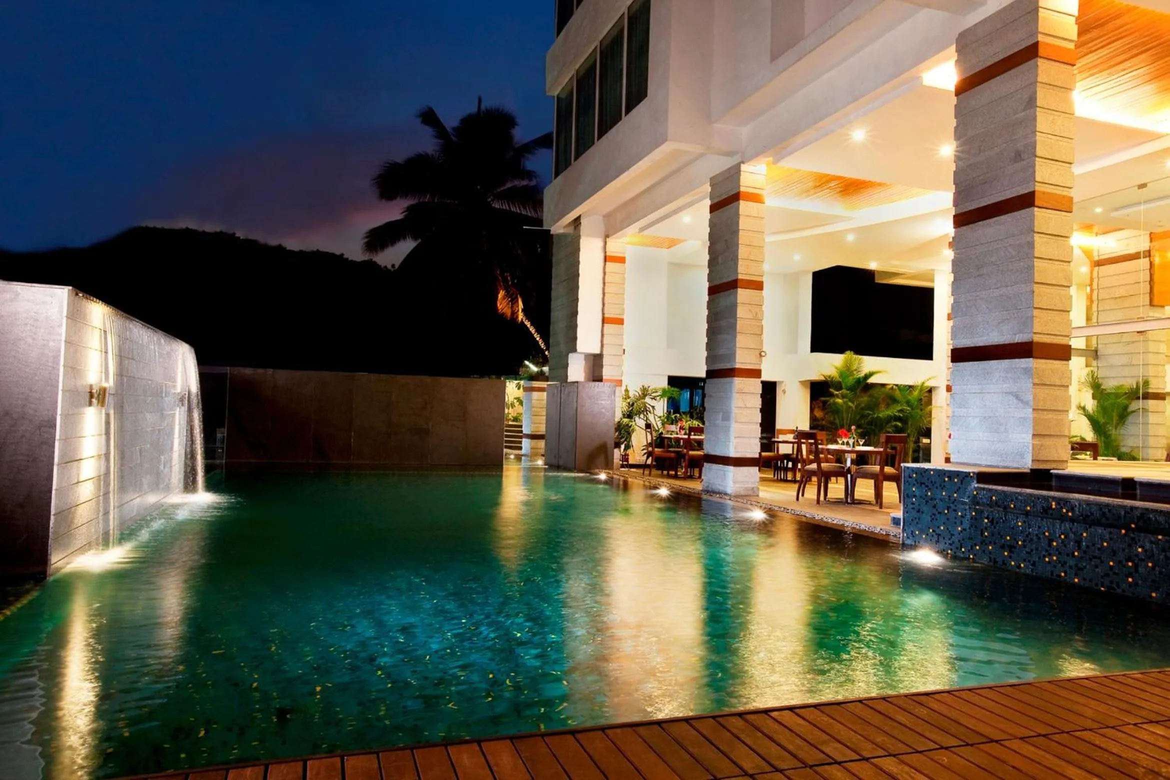 Swimming pool in Melange Astris