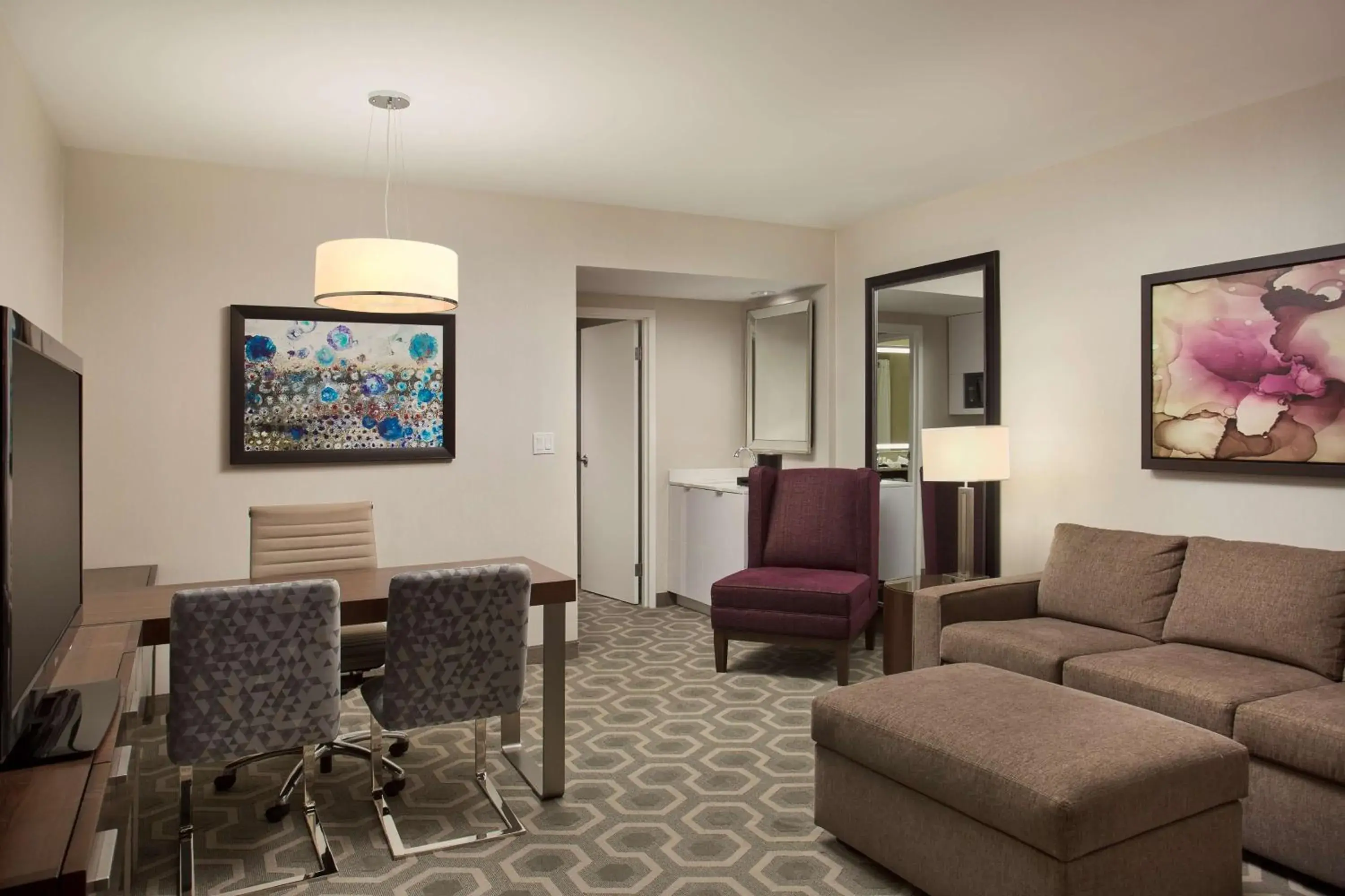 Bed in Embassy Suites by Hilton Washington D.C. Georgetown Bed in Embassy Suites by Hilton Washington D.C. Georgetown