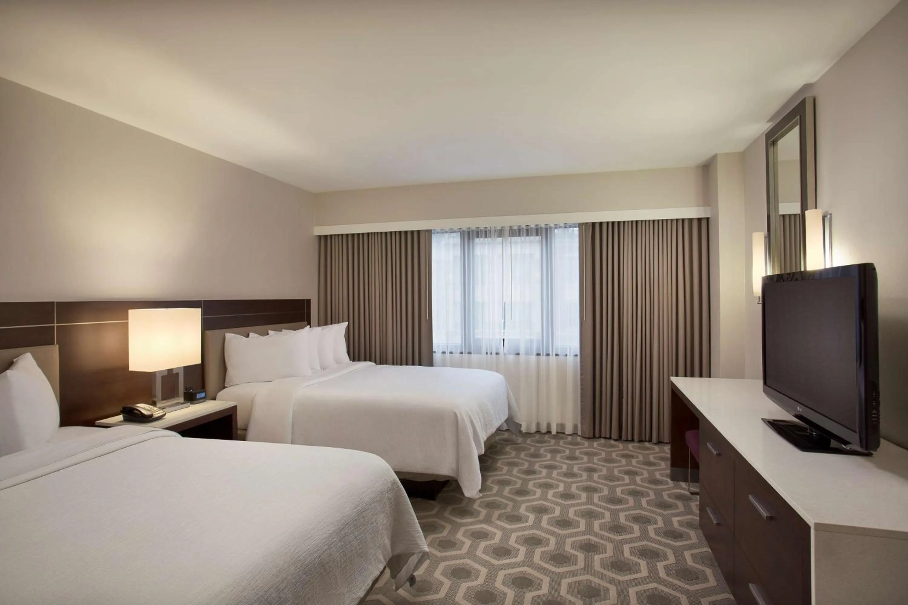 Bedroom, Bed in Embassy Suites by Hilton Washington D.C. Georgetown